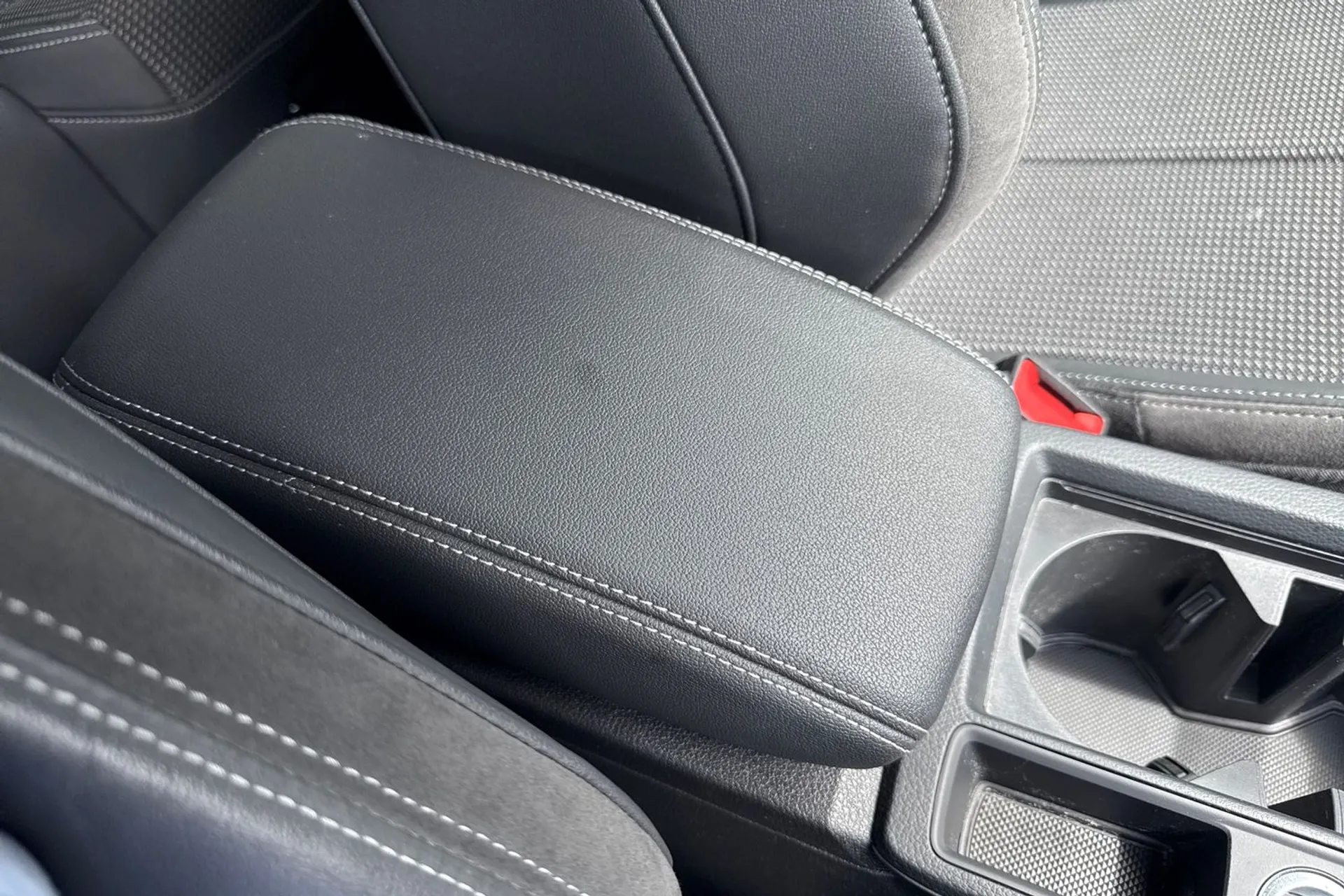 Audi Q3 thumbnail image number 41