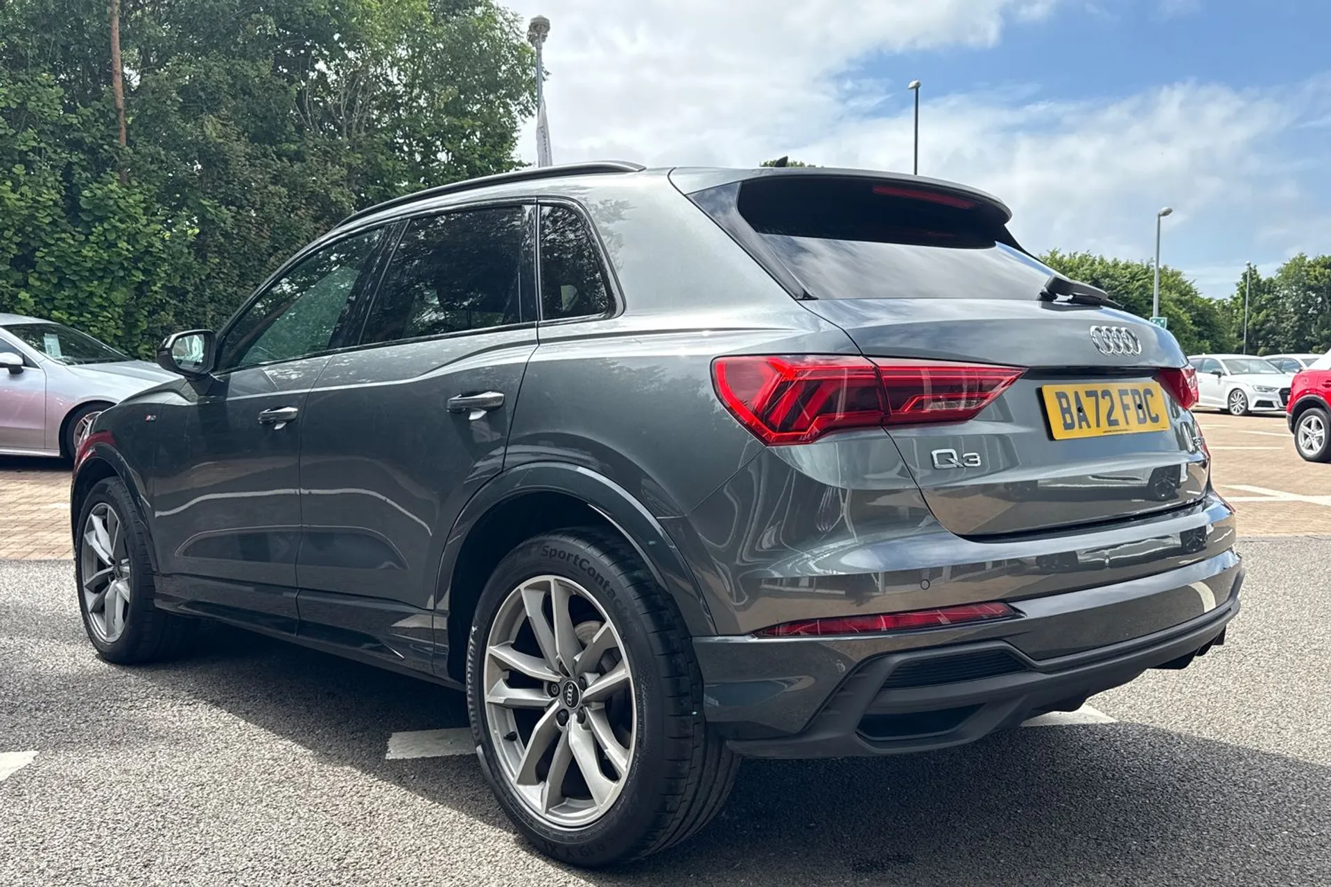 Audi Q3 thumbnail image number 8