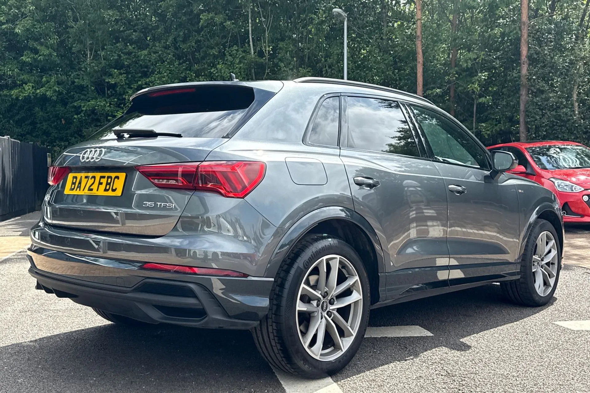 Audi Q3 thumbnail image number 6