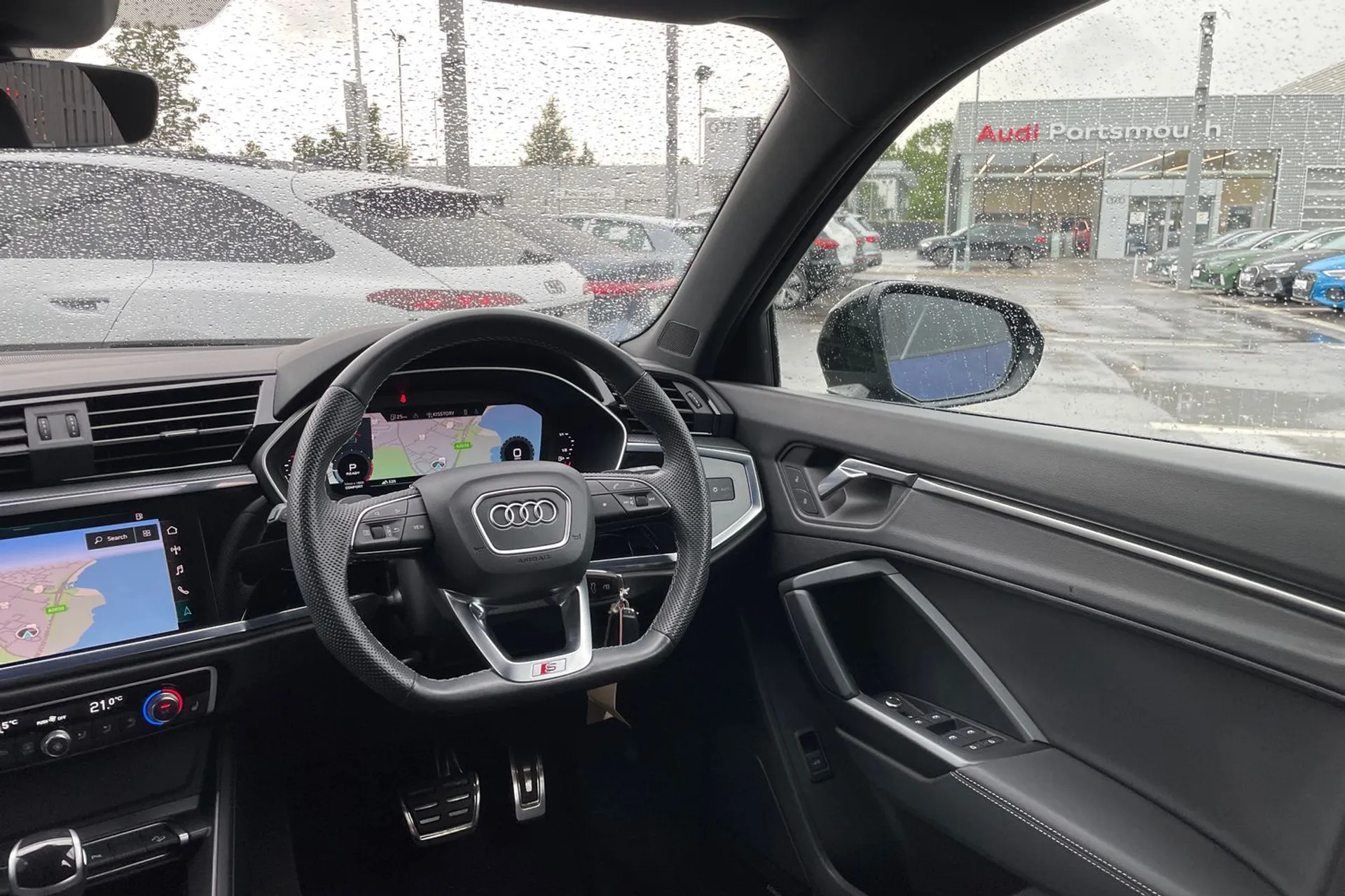 Audi Q3 thumbnail image number 38