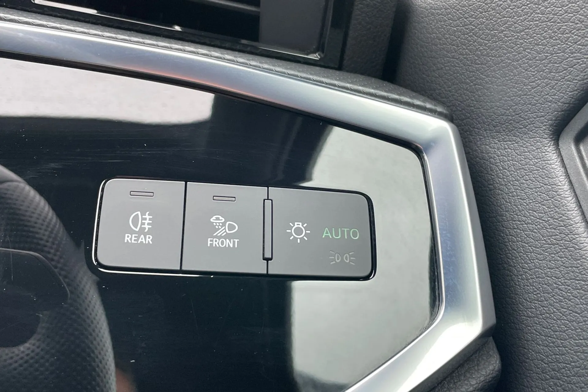 Audi Q3 thumbnail image number 51