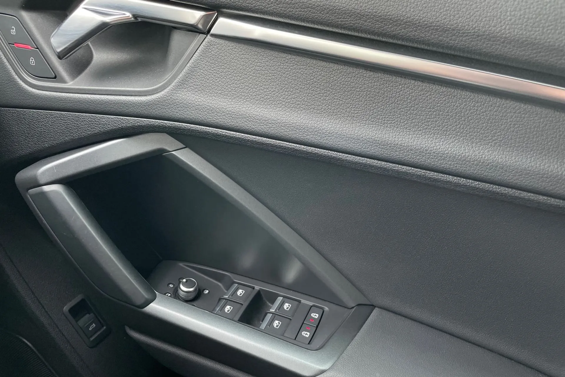 Audi Q3 thumbnail image number 45