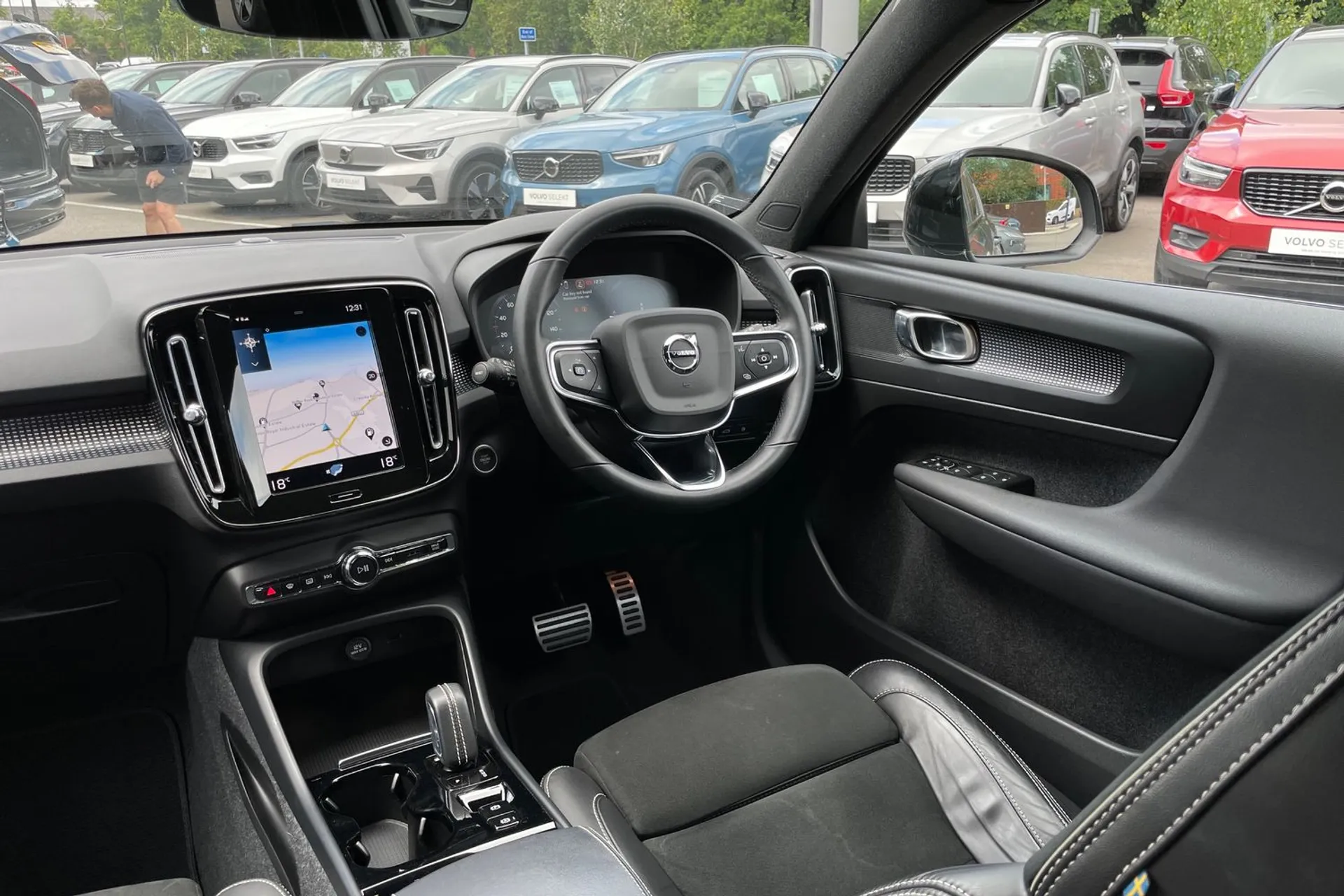 Volvo XC40 thumbnail image number 32