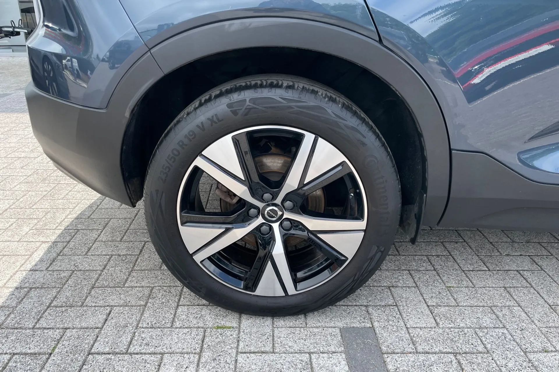 Volvo XC40 thumbnail image number 13