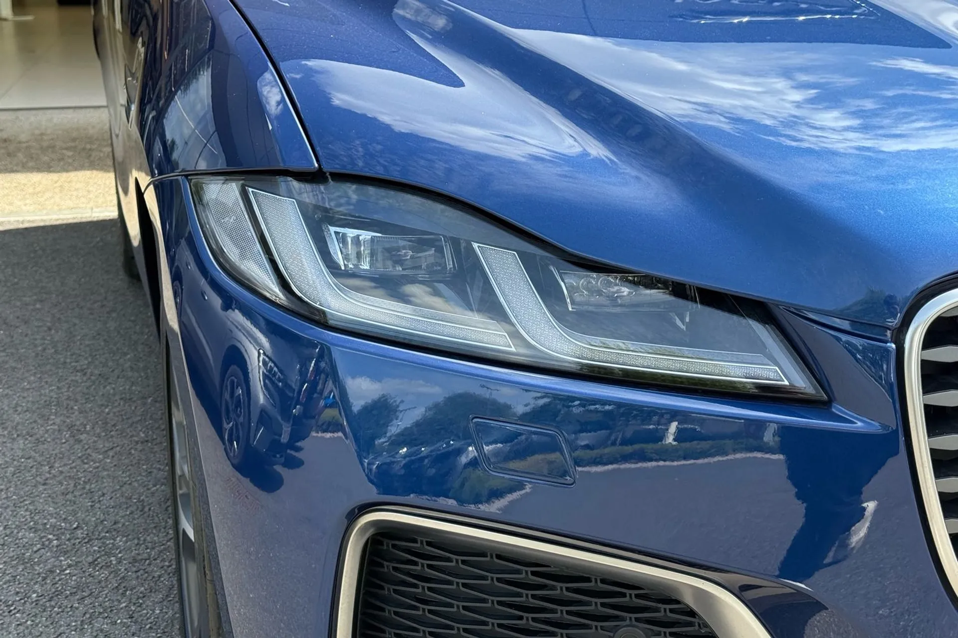 Jaguar F-PACE thumbnail image number 60