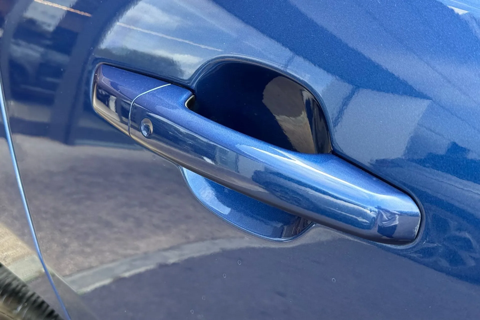 Jaguar F-PACE thumbnail image number 39