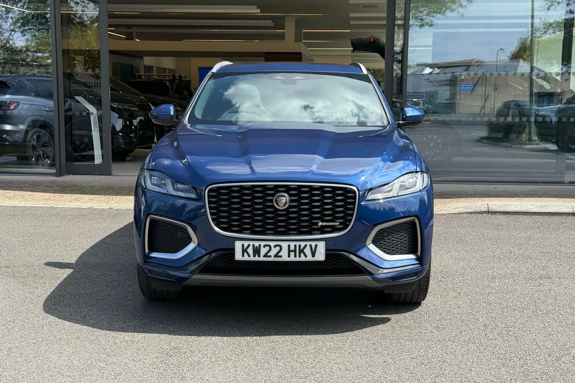 Jaguar F-PACE thumbnail image number 6