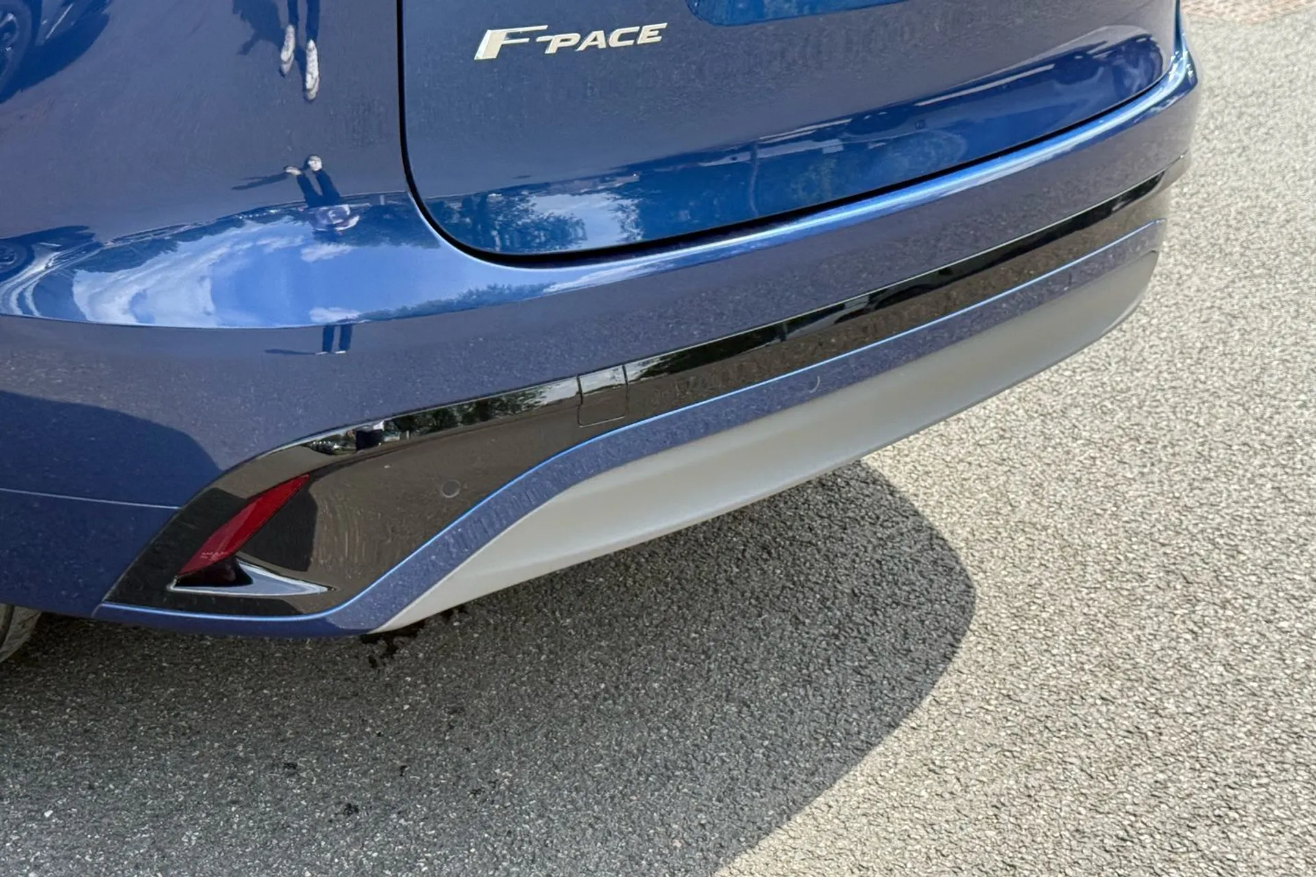 Jaguar F-PACE thumbnail image number 63