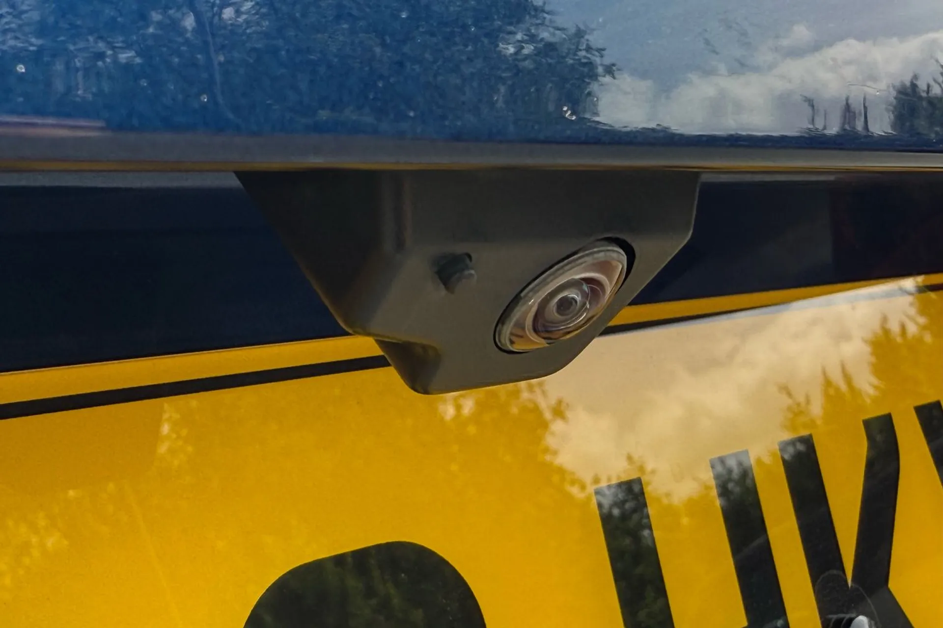 Jaguar F-PACE thumbnail image number 50