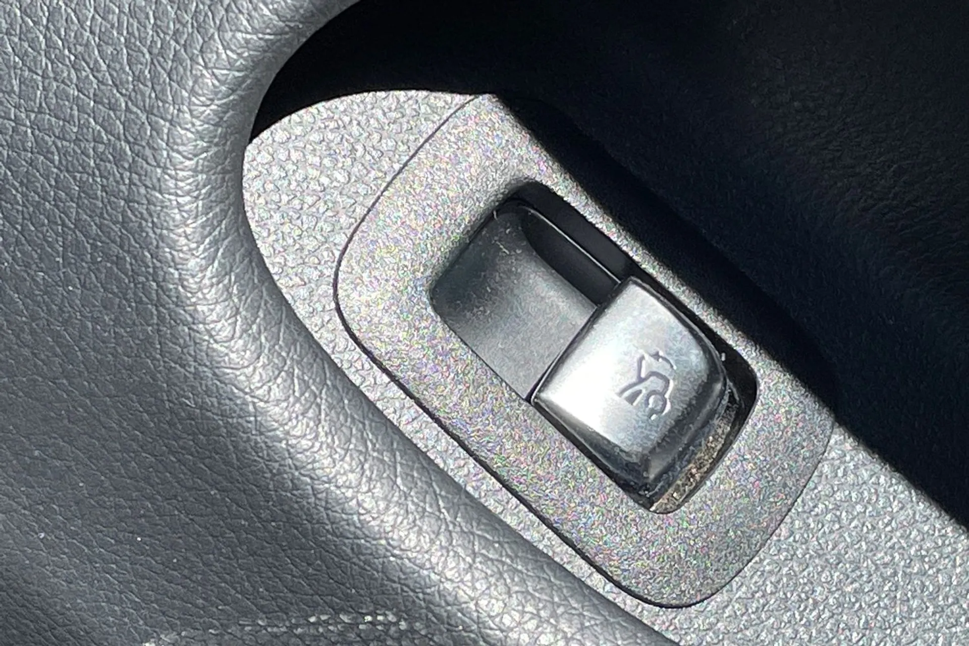MERCEDES-BENZ C CLASS thumbnail image number 48