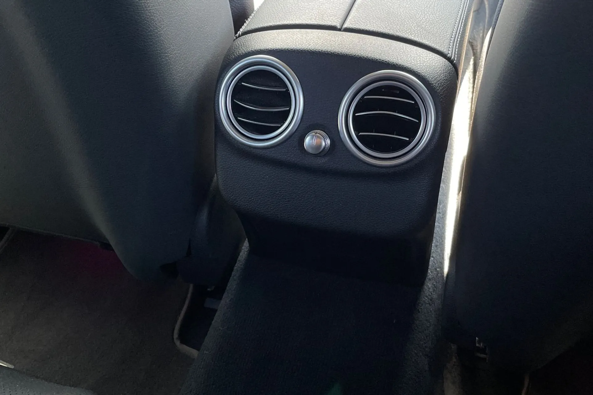 MERCEDES-BENZ C CLASS thumbnail image number 46