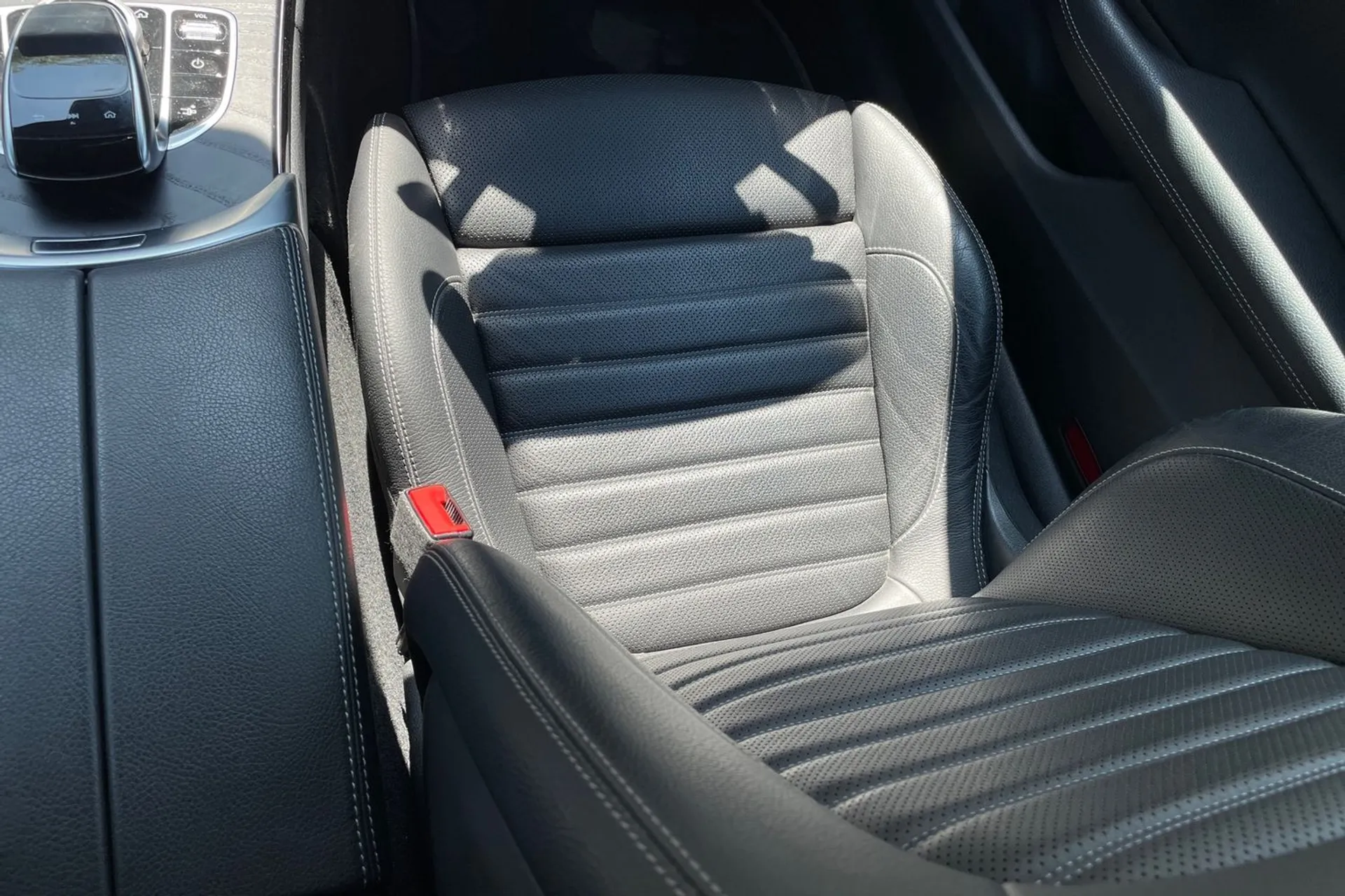 MERCEDES-BENZ C CLASS thumbnail image number 33