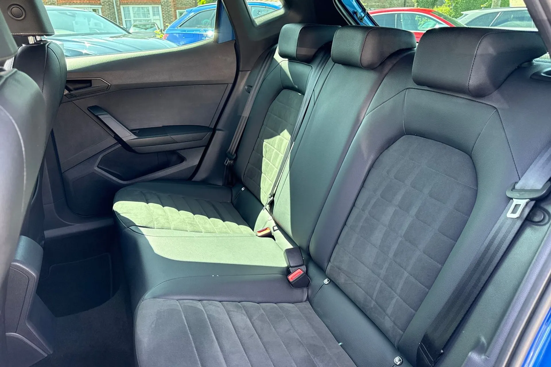 SEAT IBIZA thumbnail image number 33