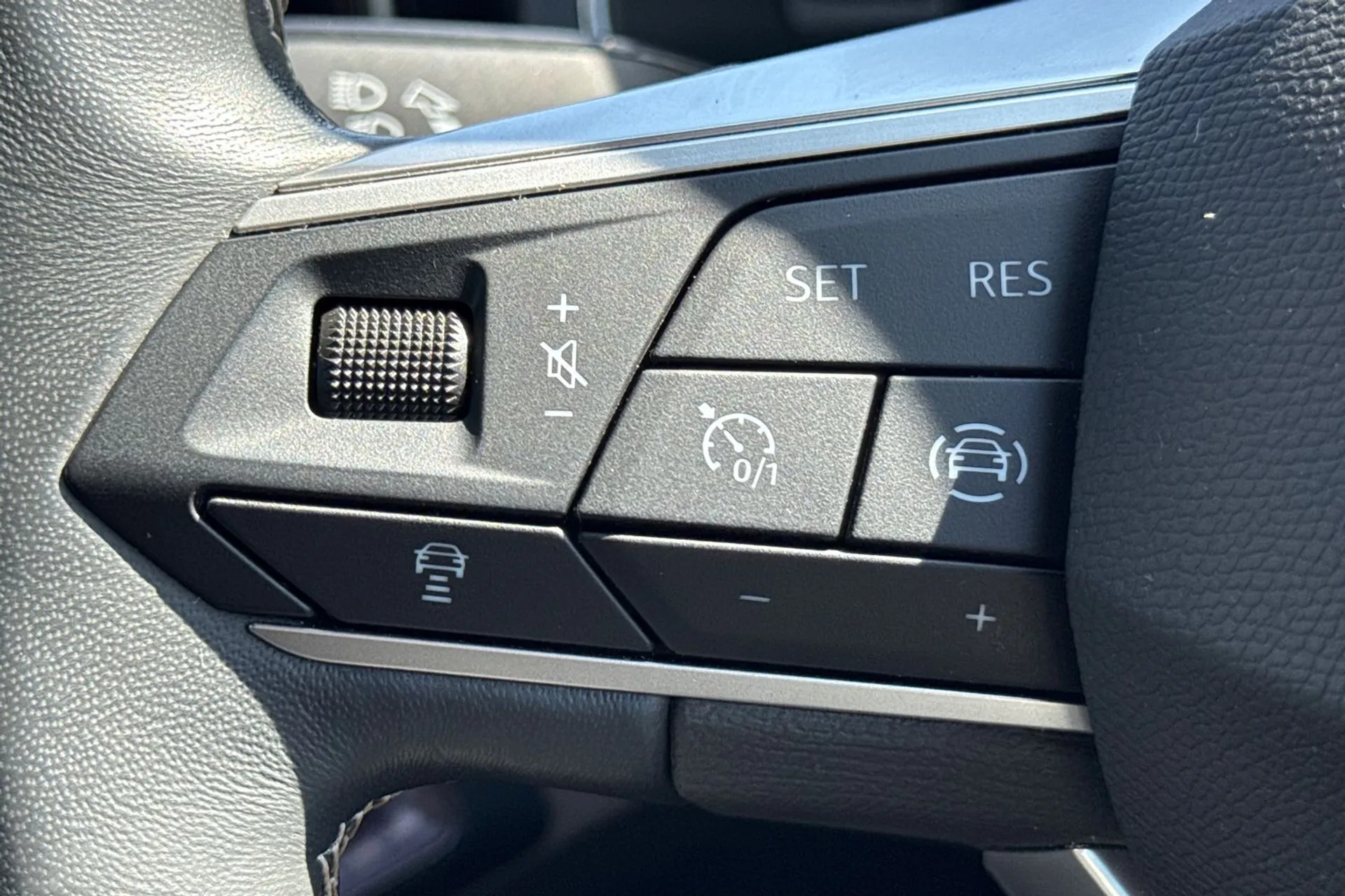 SEAT IBIZA thumbnail image number 16