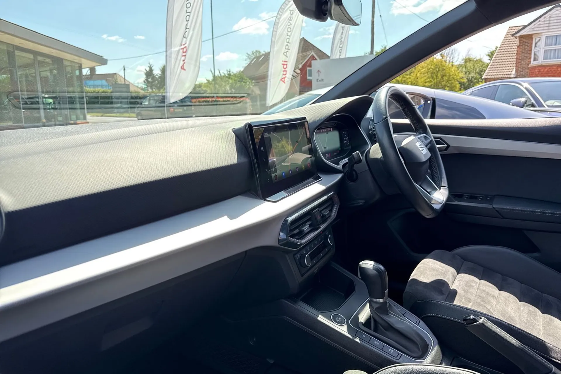 SEAT IBIZA thumbnail image number 24