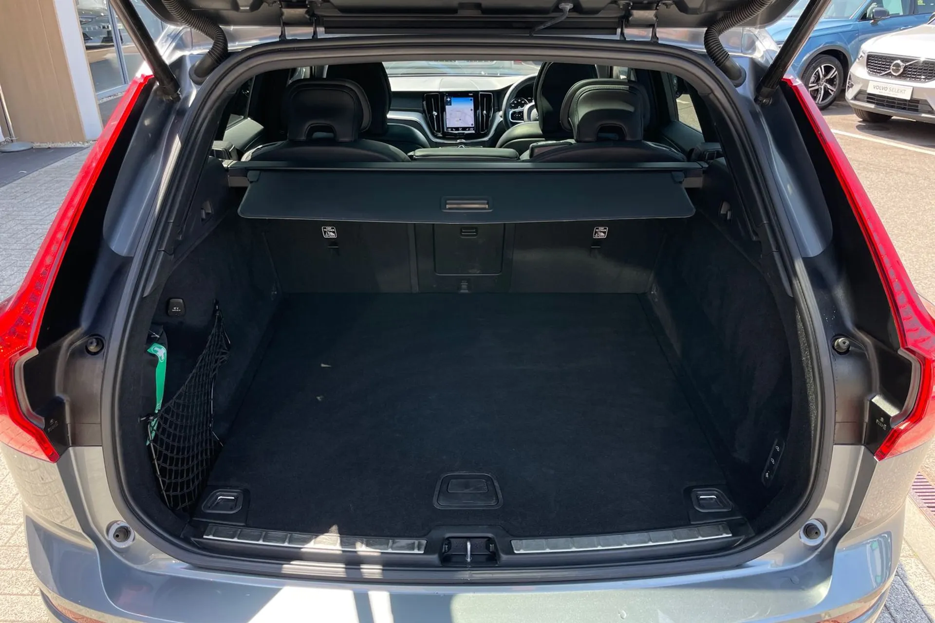 Volvo XC60 thumbnail image number 18