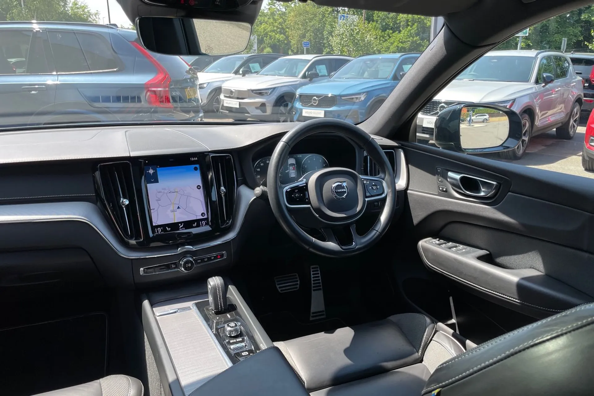 Volvo XC60 thumbnail image number 30