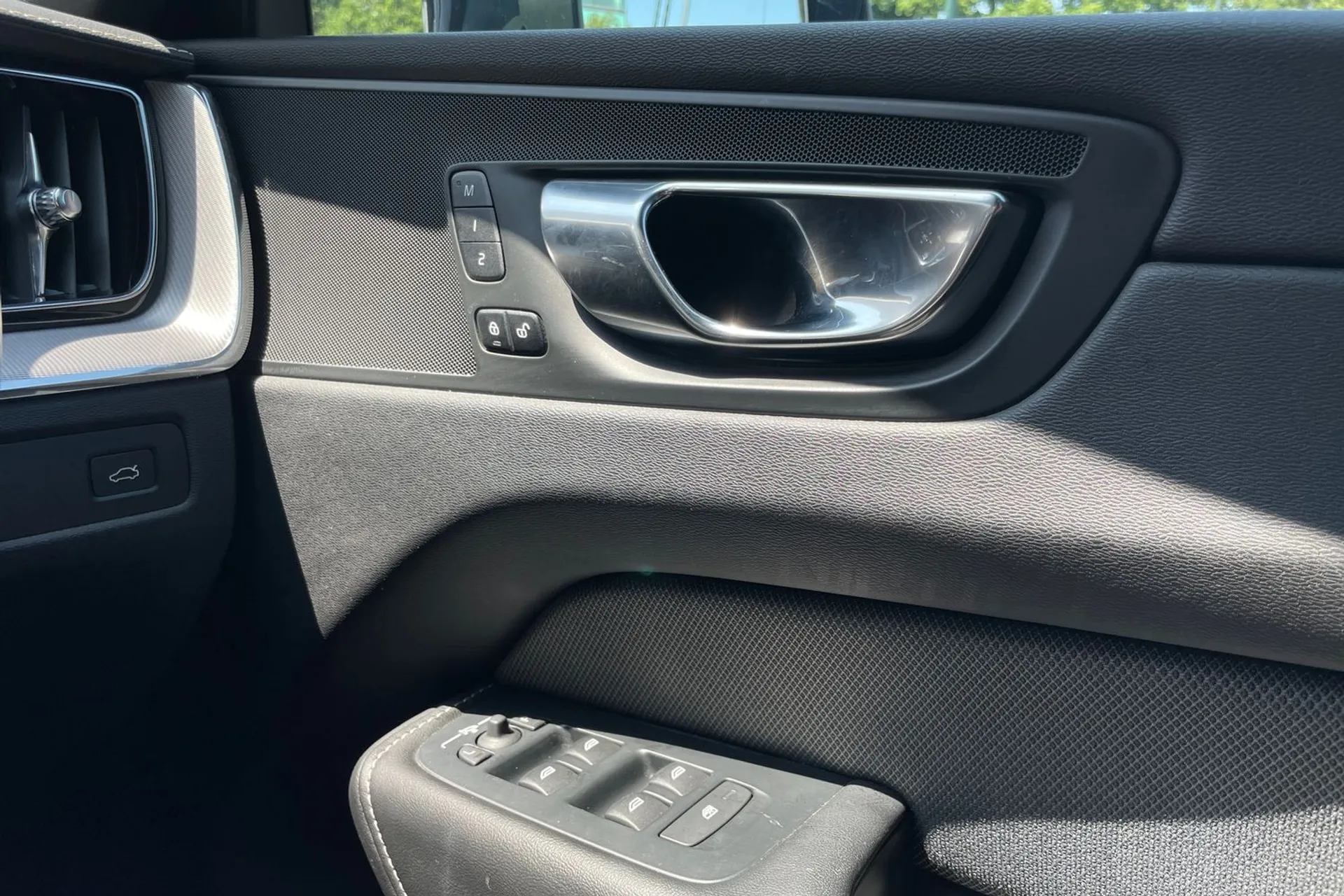 Volvo XC60 thumbnail image number 41