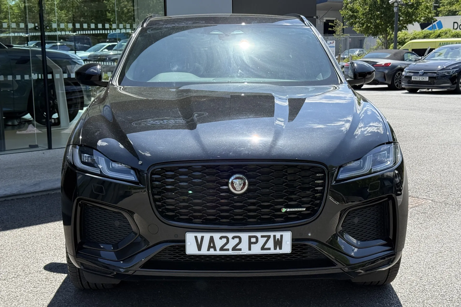 Jaguar F-PACE thumbnail image number 51