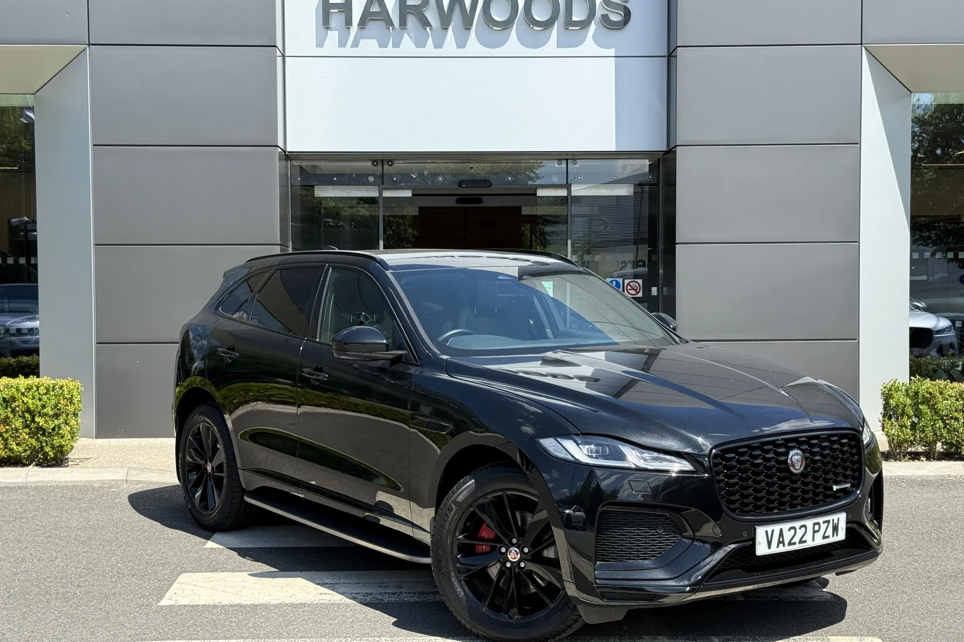 Jaguar F-PACE focused image