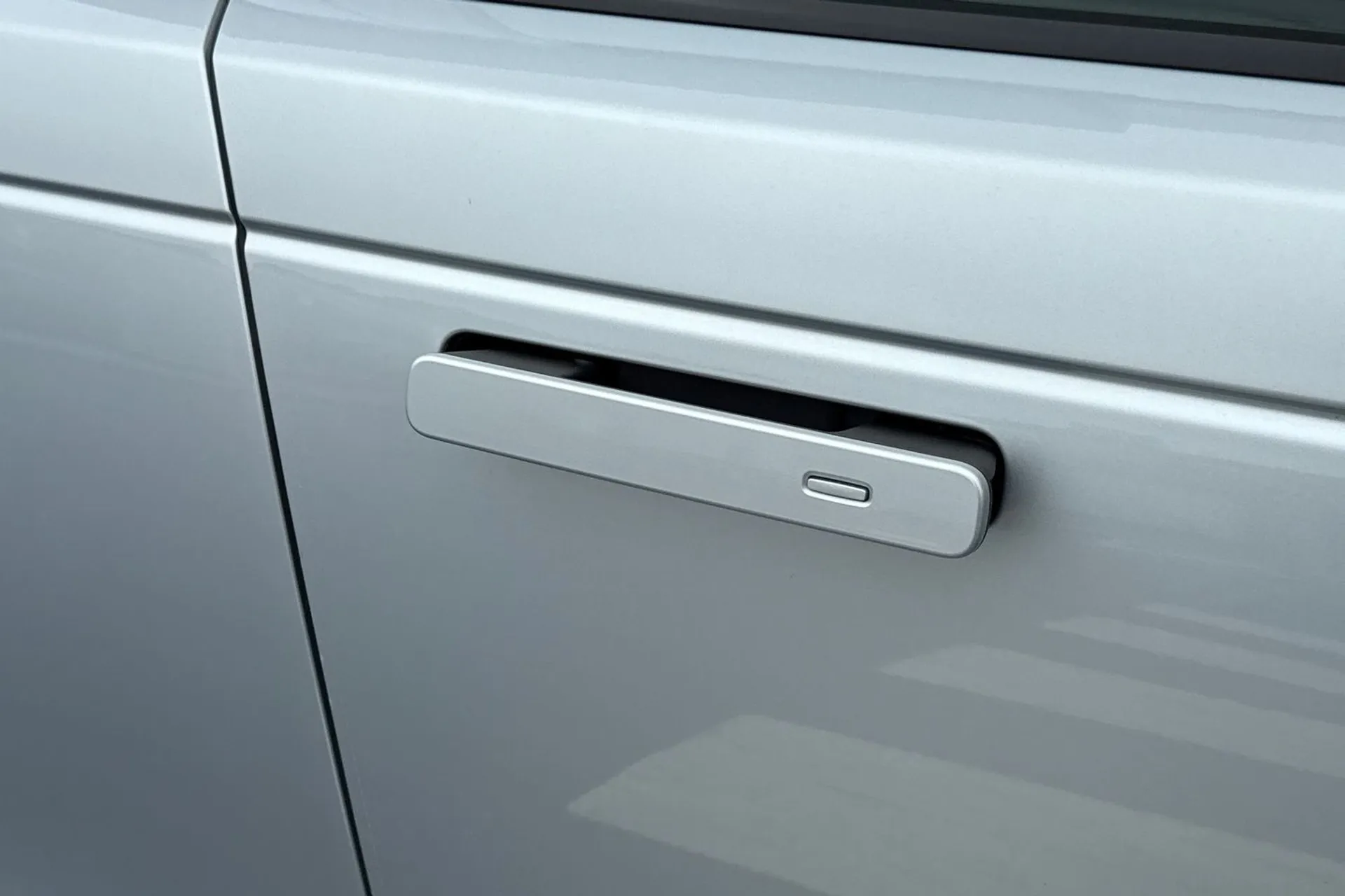 LAND ROVER RANGE ROVER VELAR thumbnail image number 30
