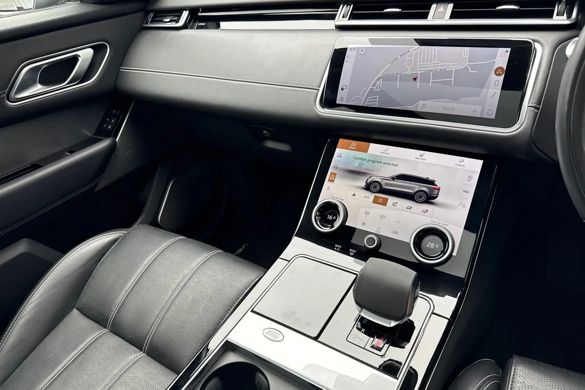 LAND ROVER RANGE ROVER VELAR thumbnail image number 55