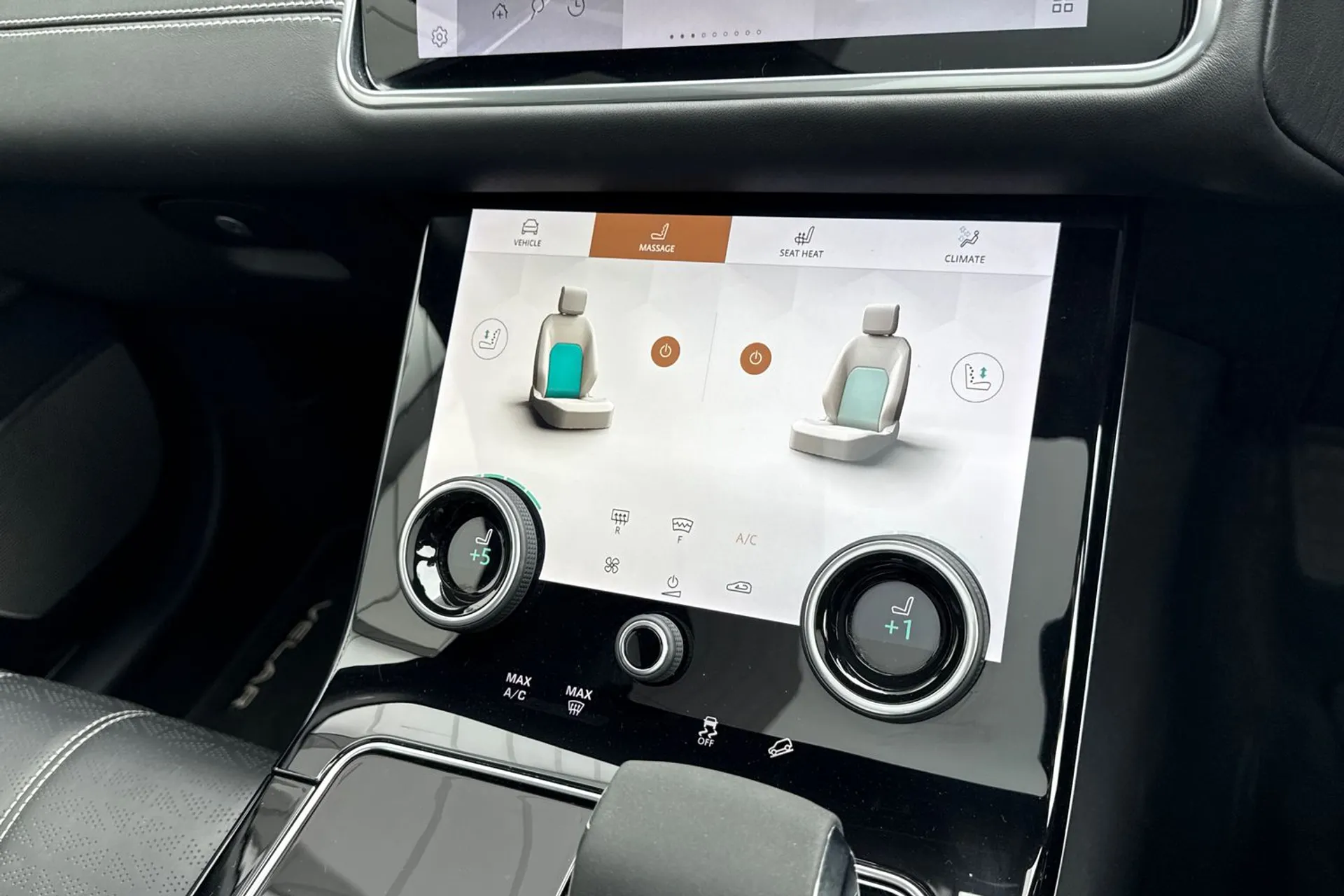 LAND ROVER RANGE ROVER VELAR thumbnail image number 20