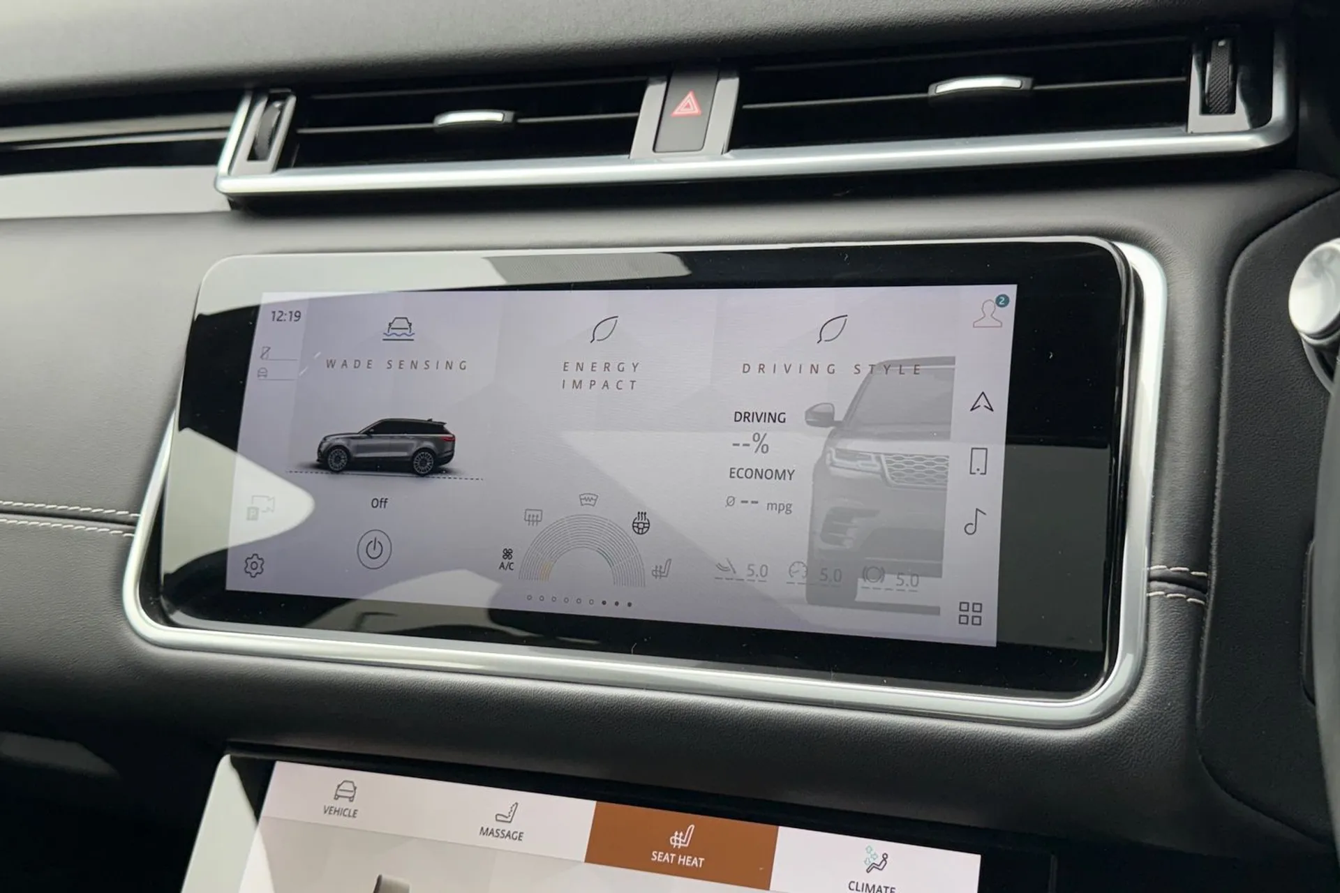 LAND ROVER RANGE ROVER VELAR thumbnail image number 66