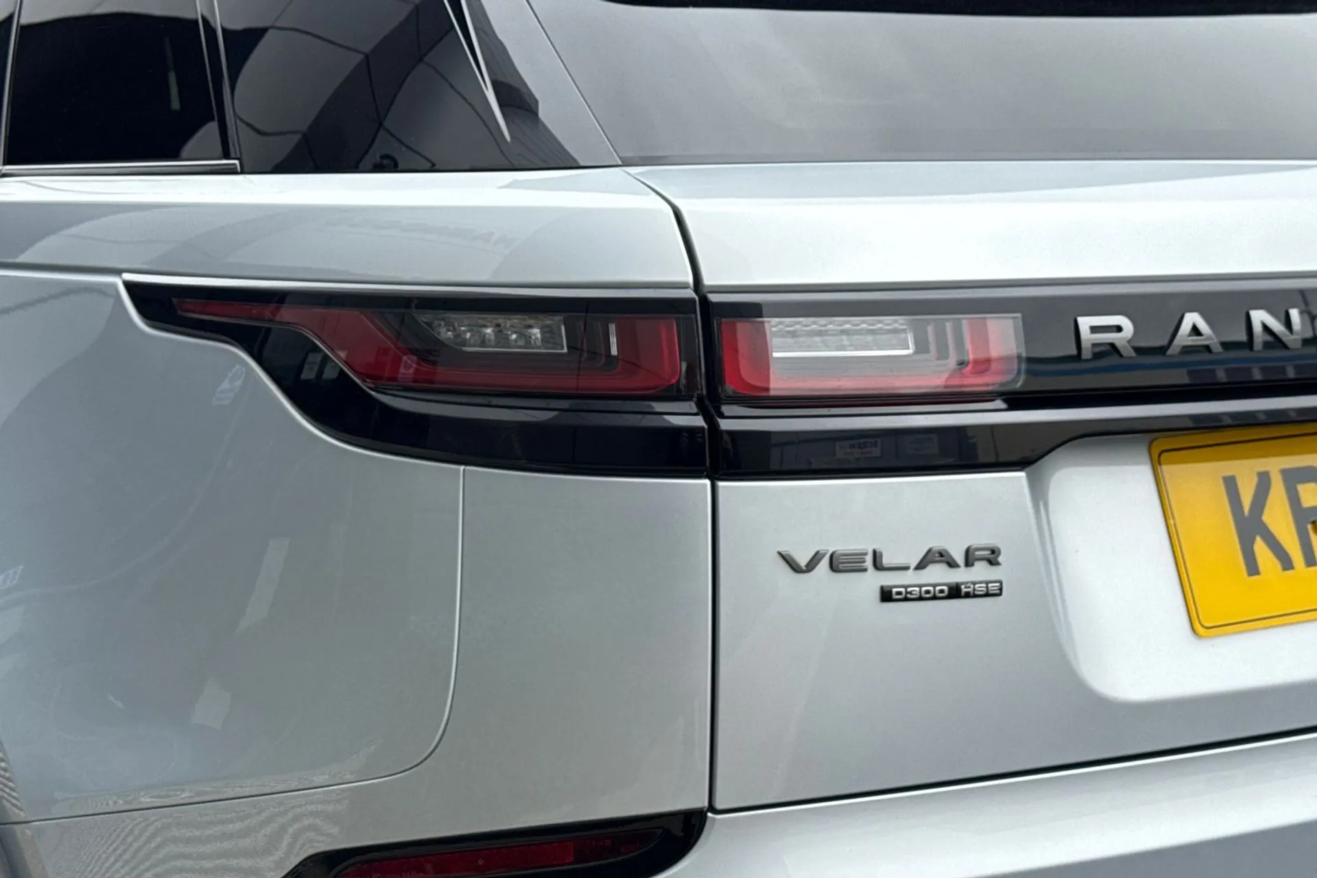 LAND ROVER RANGE ROVER VELAR thumbnail image number 34