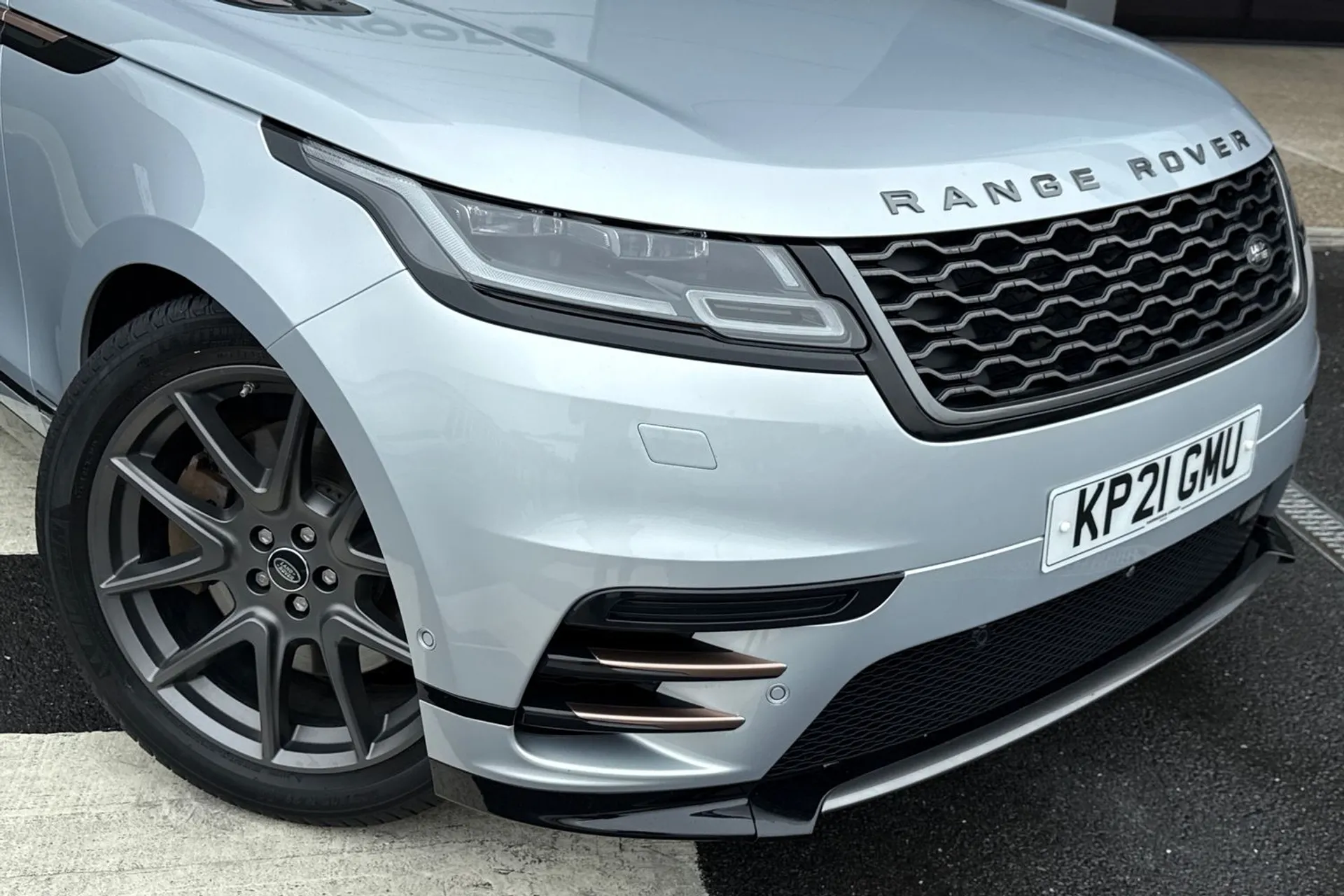 LAND ROVER RANGE ROVER VELAR thumbnail image number 26