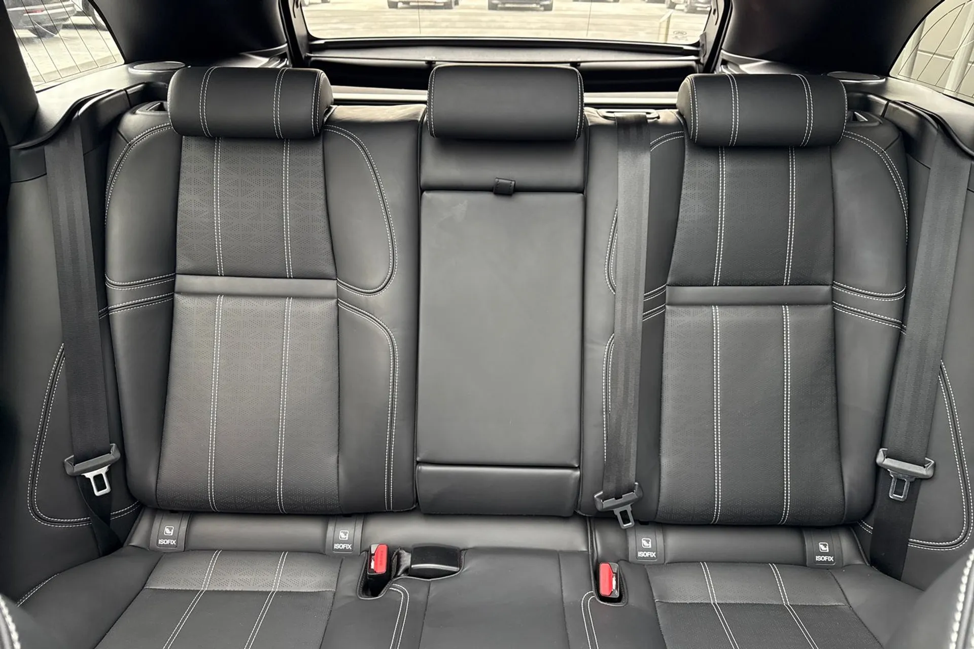 LAND ROVER RANGE ROVER VELAR thumbnail image number 42