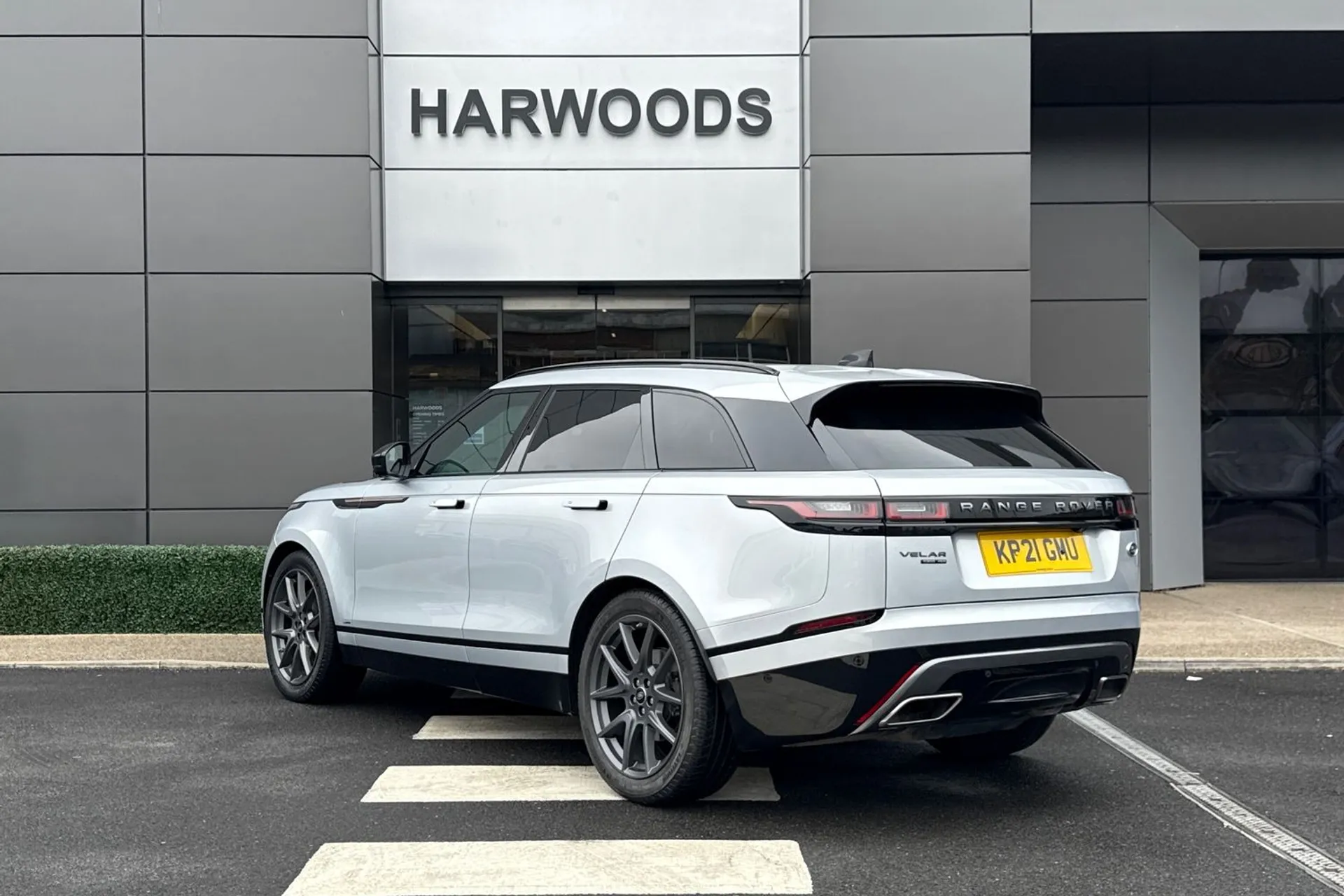LAND ROVER RANGE ROVER VELAR thumbnail image number 11