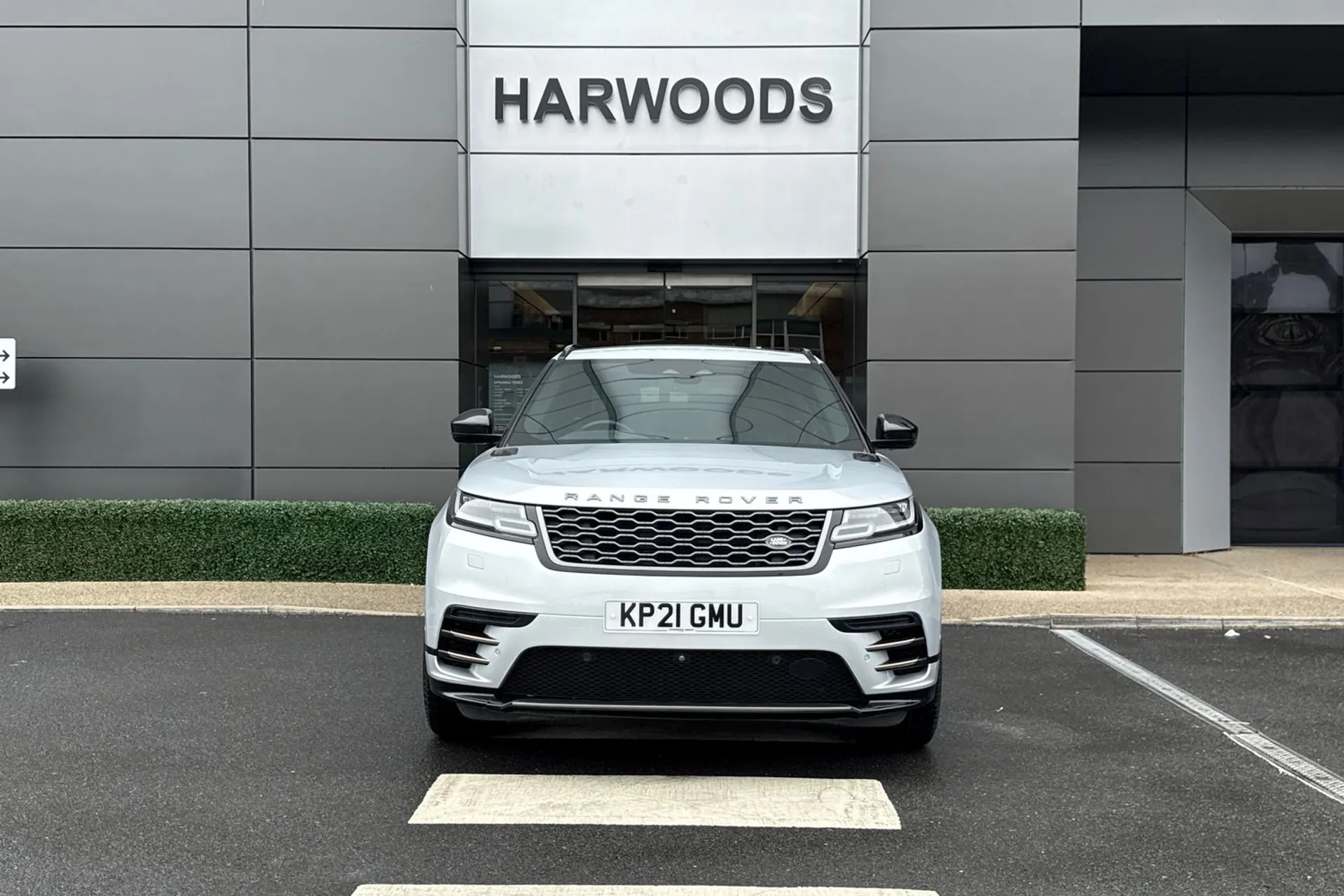 LAND ROVER RANGE ROVER VELAR thumbnail image number 16
