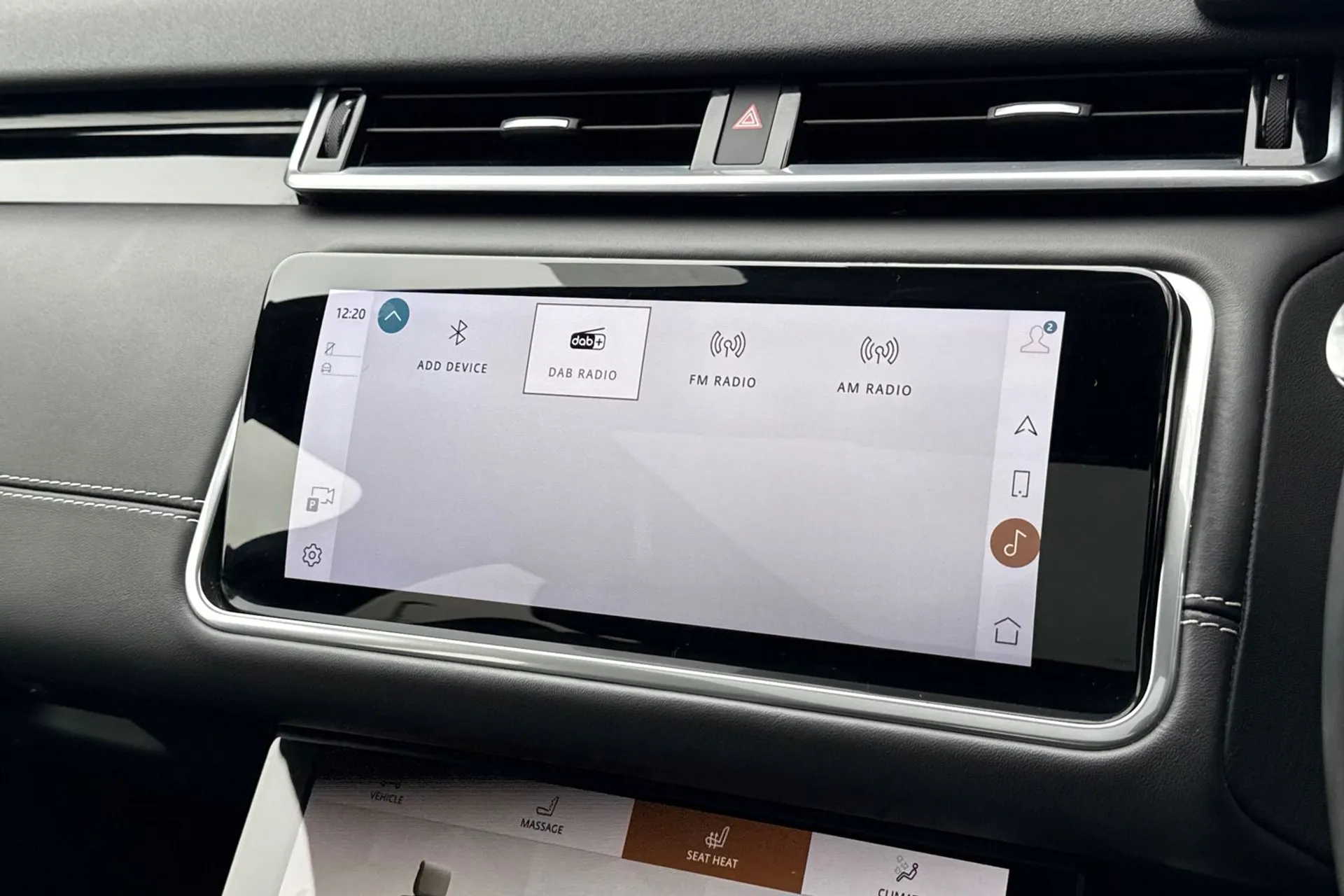 LAND ROVER RANGE ROVER VELAR thumbnail image number 24