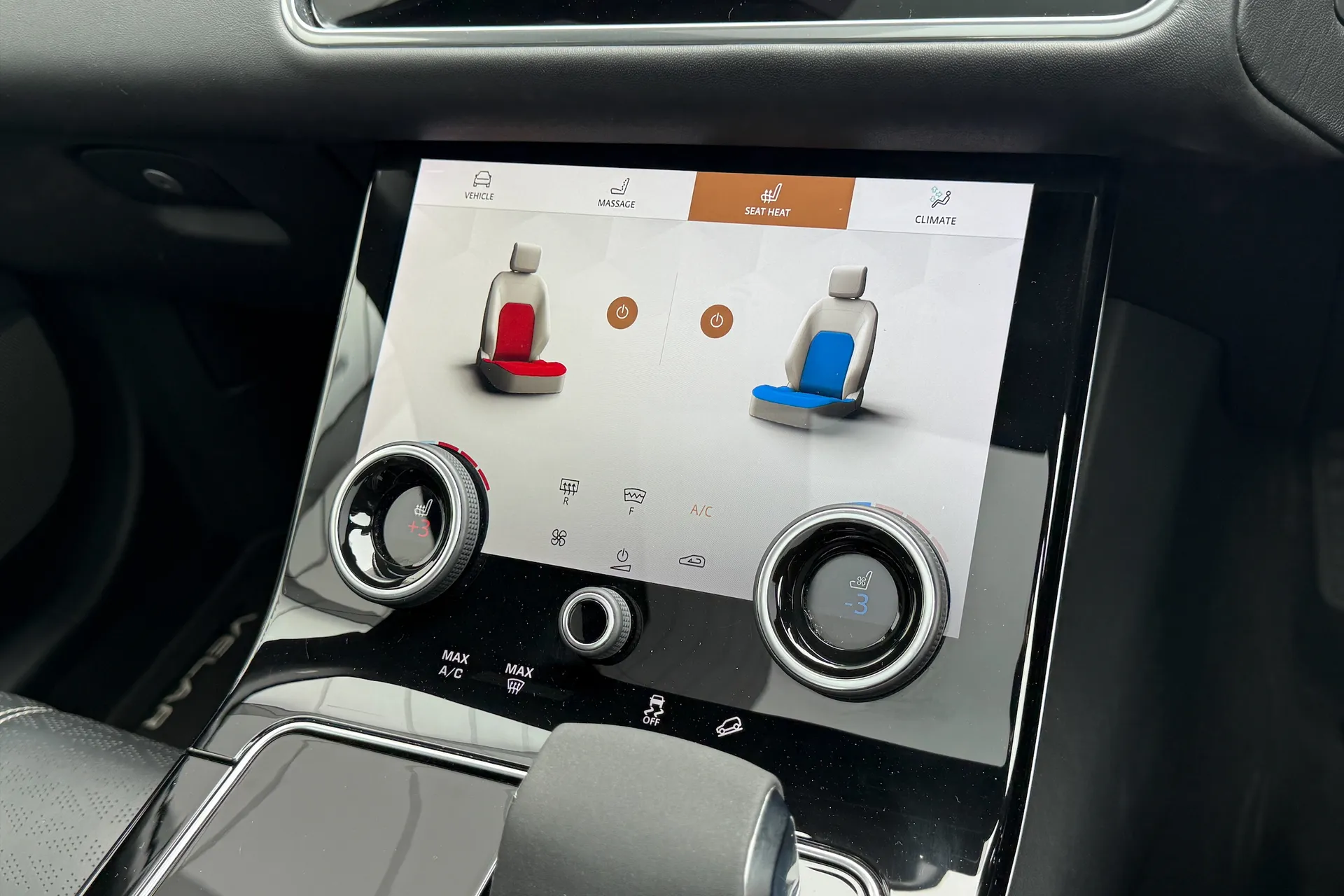 LAND ROVER RANGE ROVER VELAR thumbnail image number 19