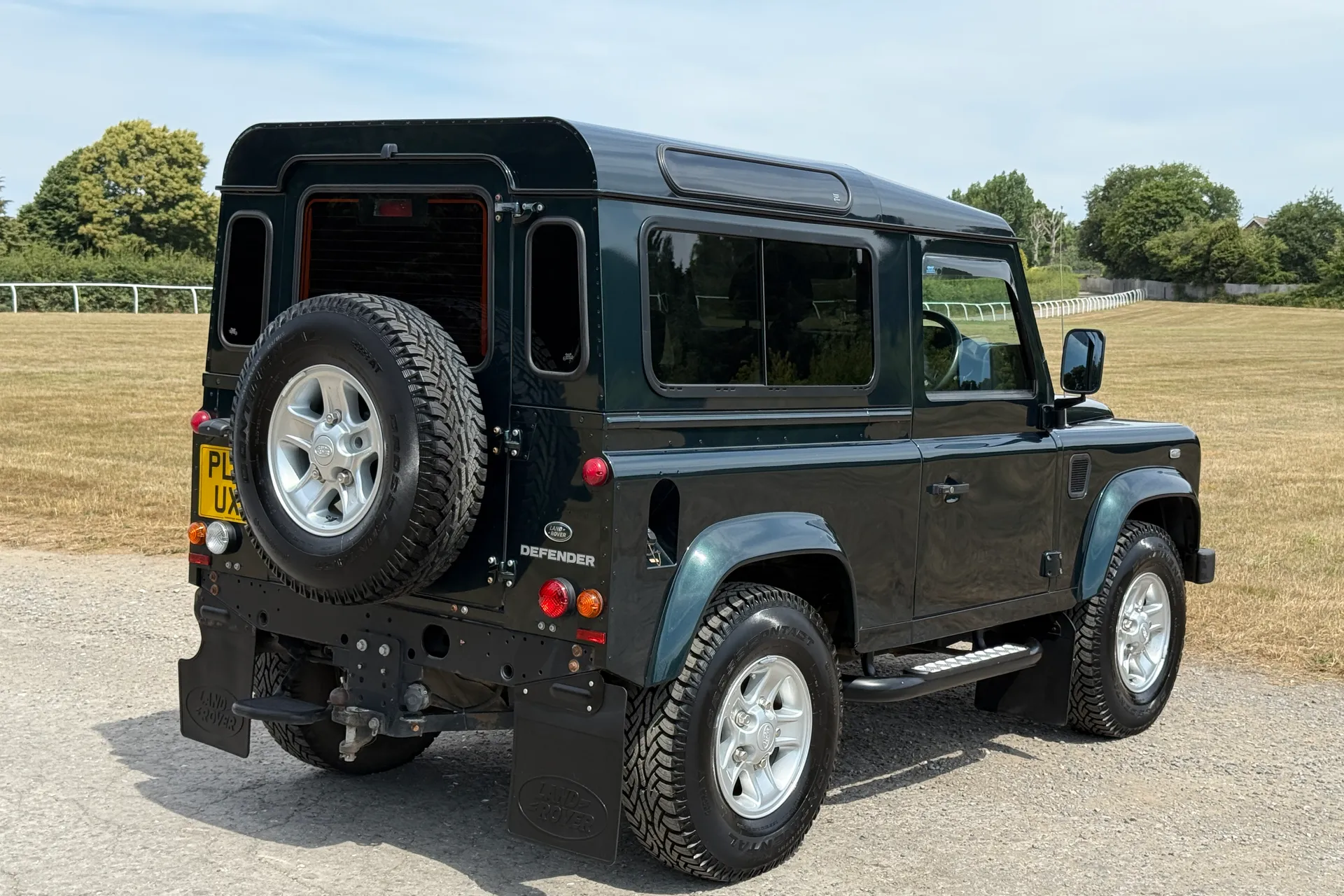 LAND ROVER DEFENDER thumbnail image number 16