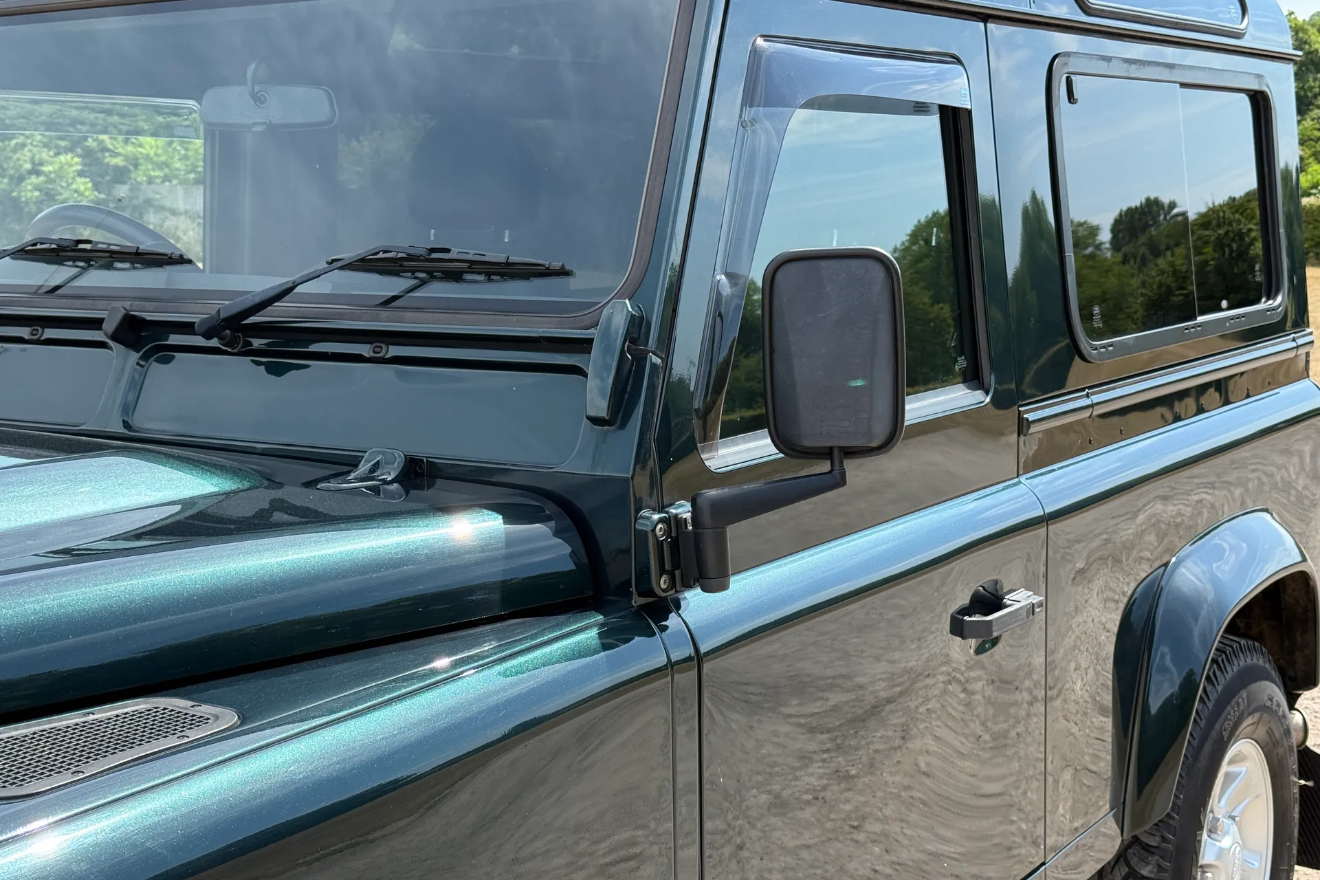 LAND ROVER DEFENDER thumbnail image number 10