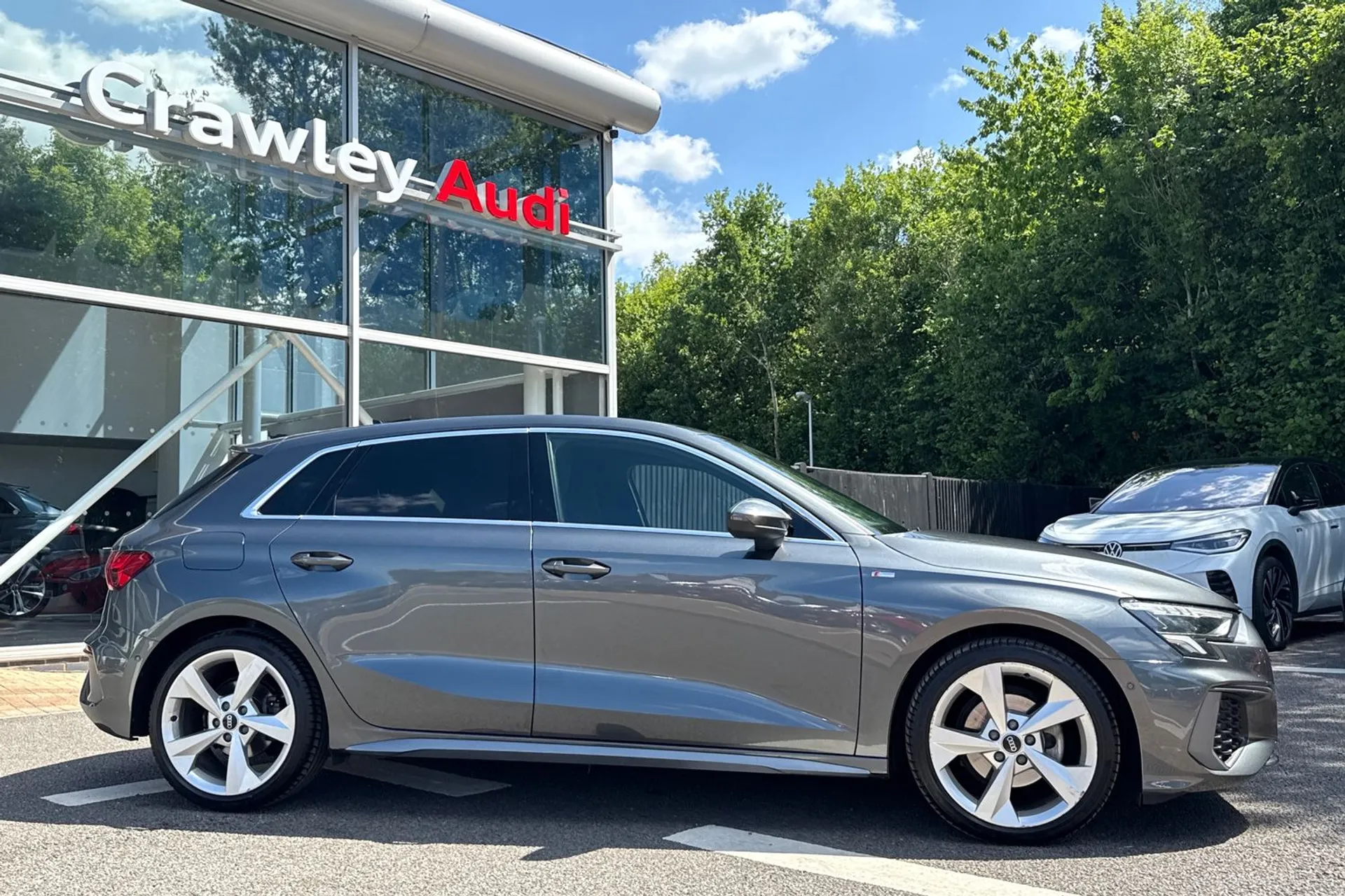 Audi A3 thumbnail image number 2