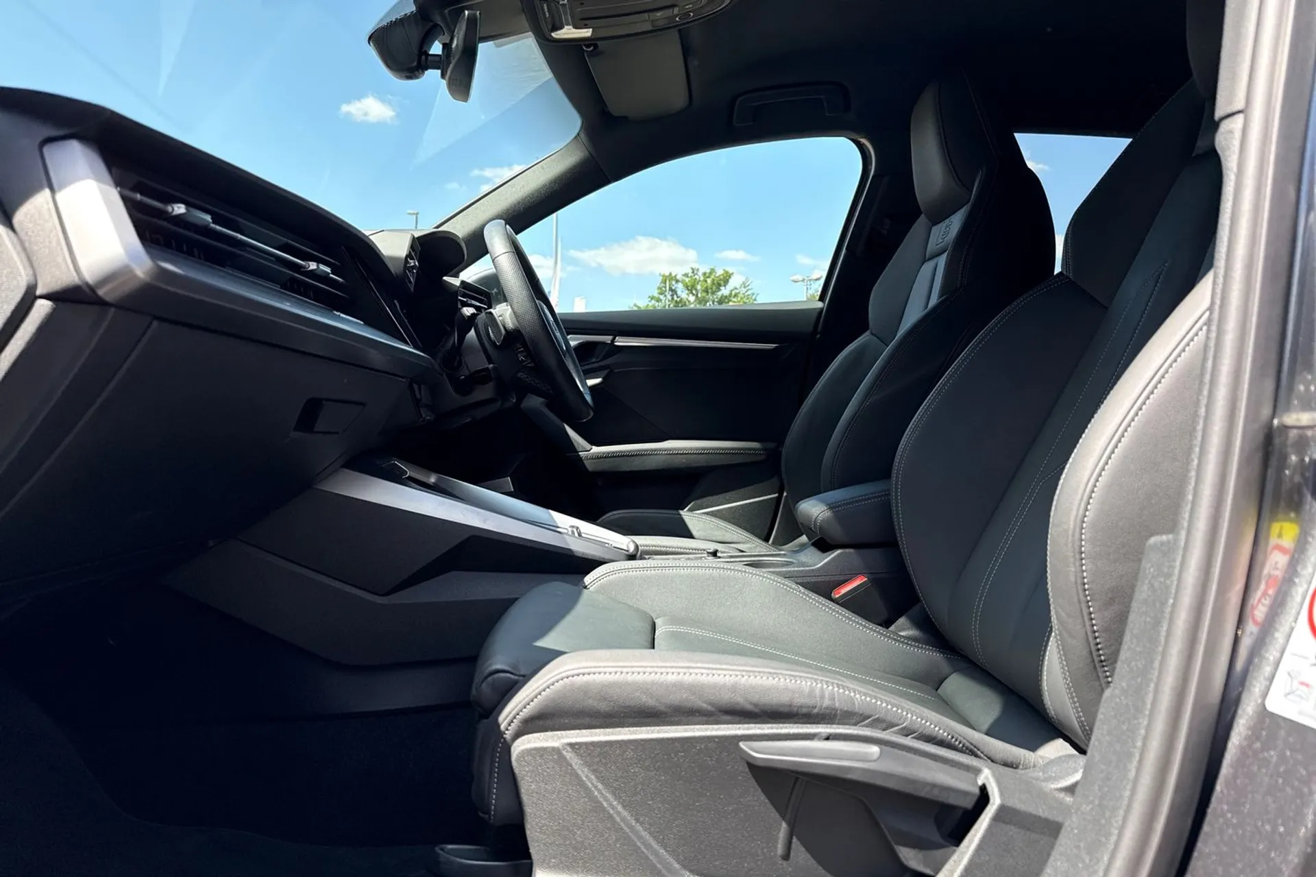 Audi A3 thumbnail image number 27