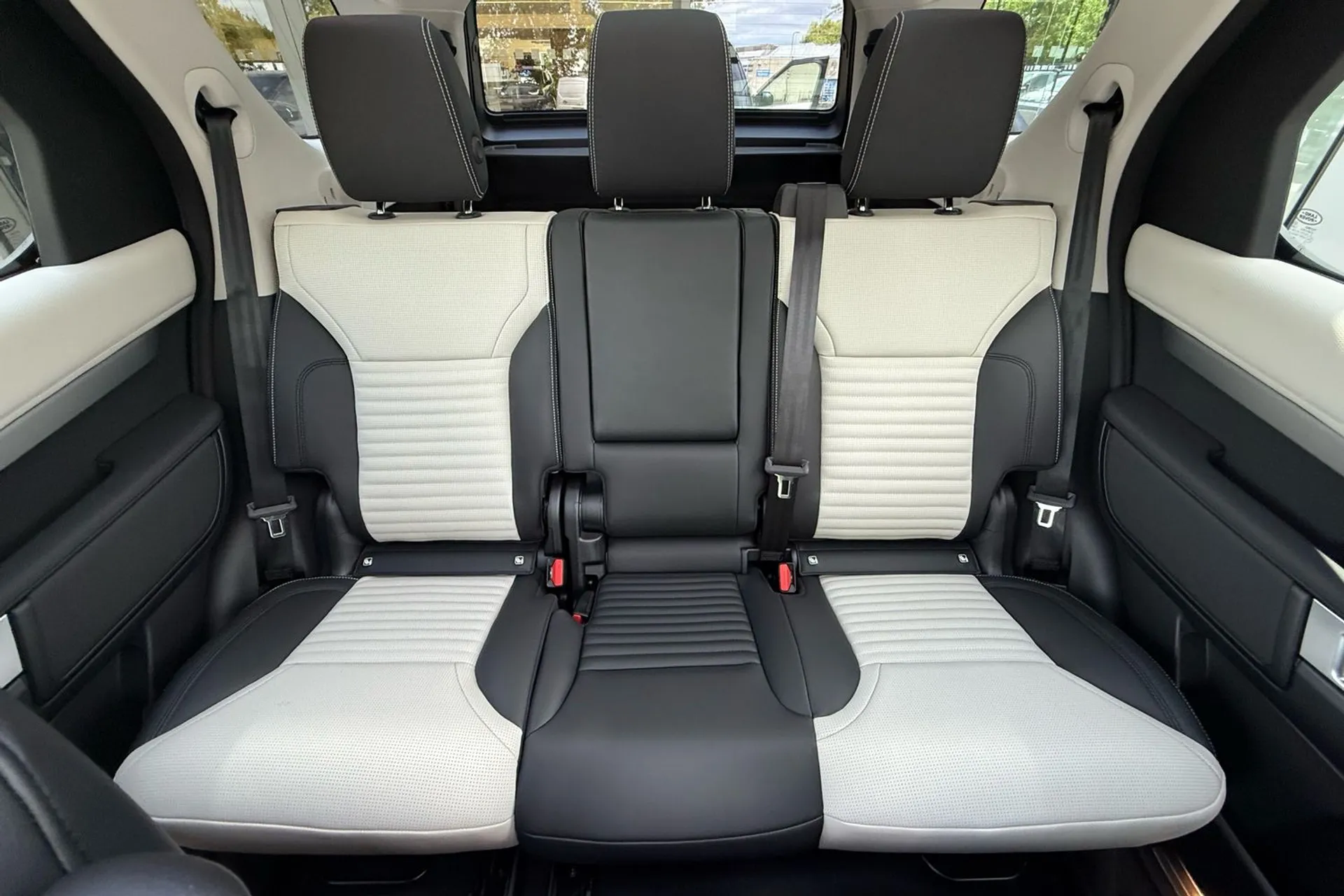 LAND ROVER DISCOVERY thumbnail image number 11