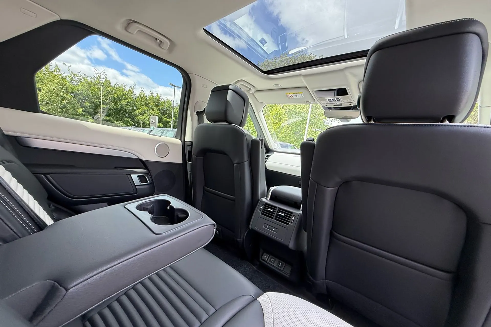 LAND ROVER DISCOVERY thumbnail image number 48