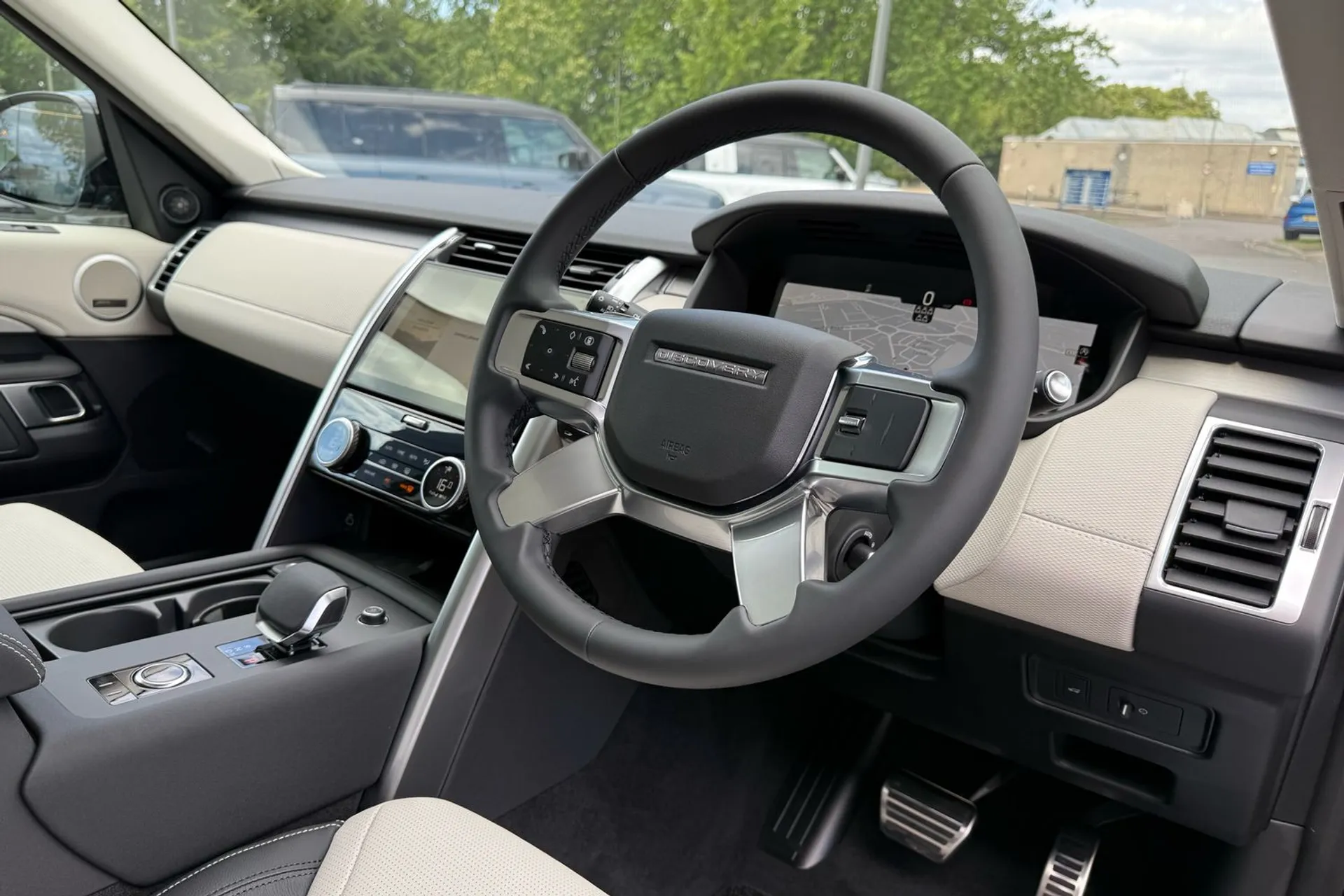 LAND ROVER DISCOVERY thumbnail image number 32