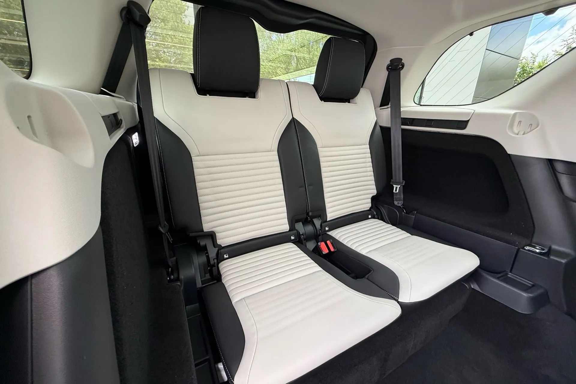 LAND ROVER DISCOVERY thumbnail image number 35