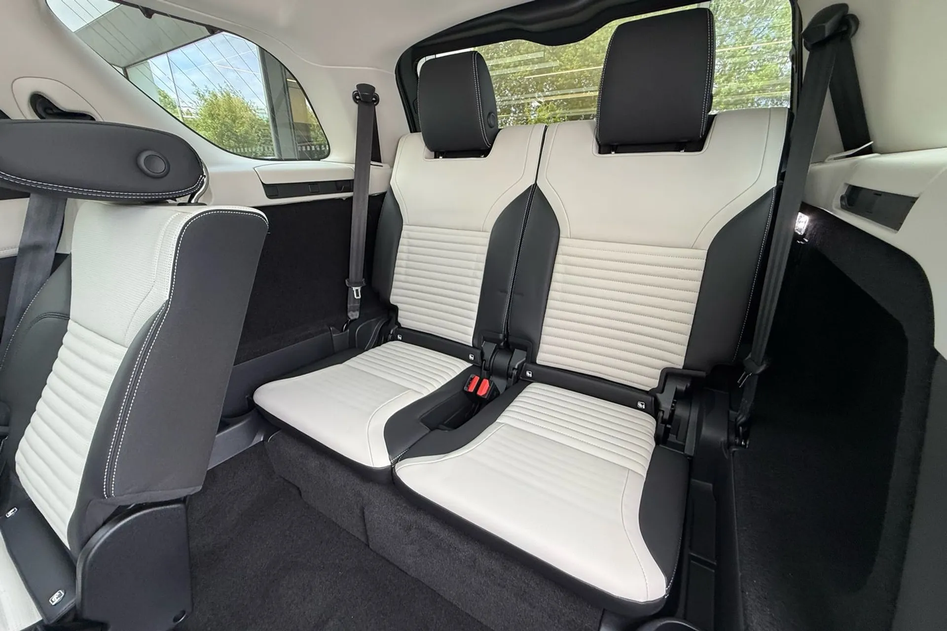 LAND ROVER DISCOVERY thumbnail image number 36