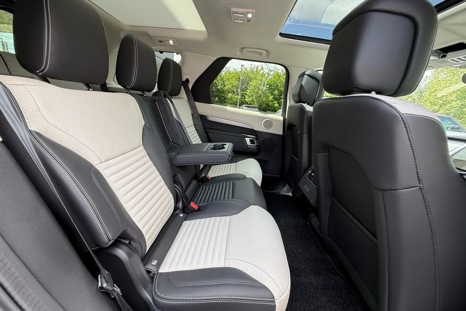 LAND ROVER DISCOVERY thumbnail image number 46