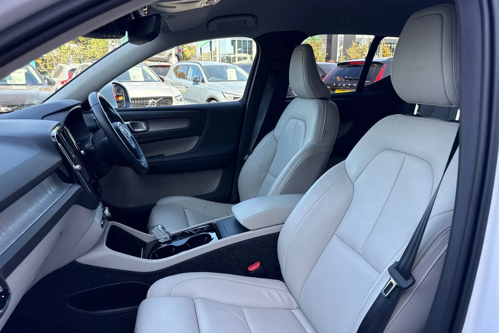 Volvo XC40 thumbnail image number 27