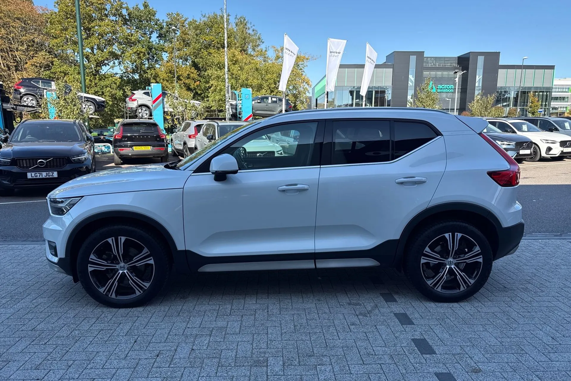 Volvo XC40 thumbnail image number 10