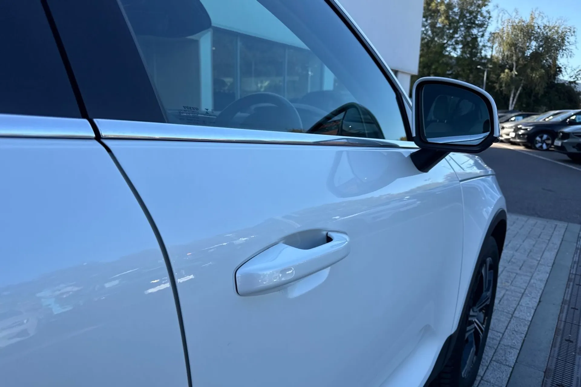 Volvo XC40 thumbnail image number 16