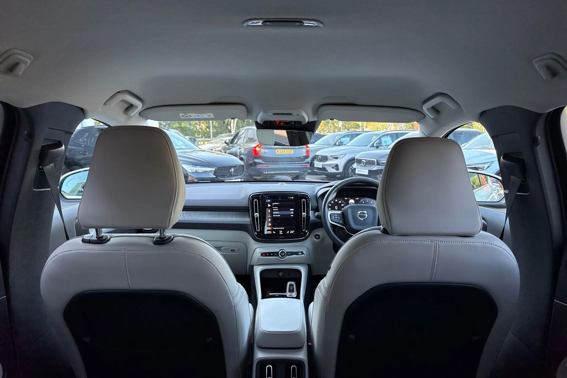 Volvo XC40 thumbnail image number 21