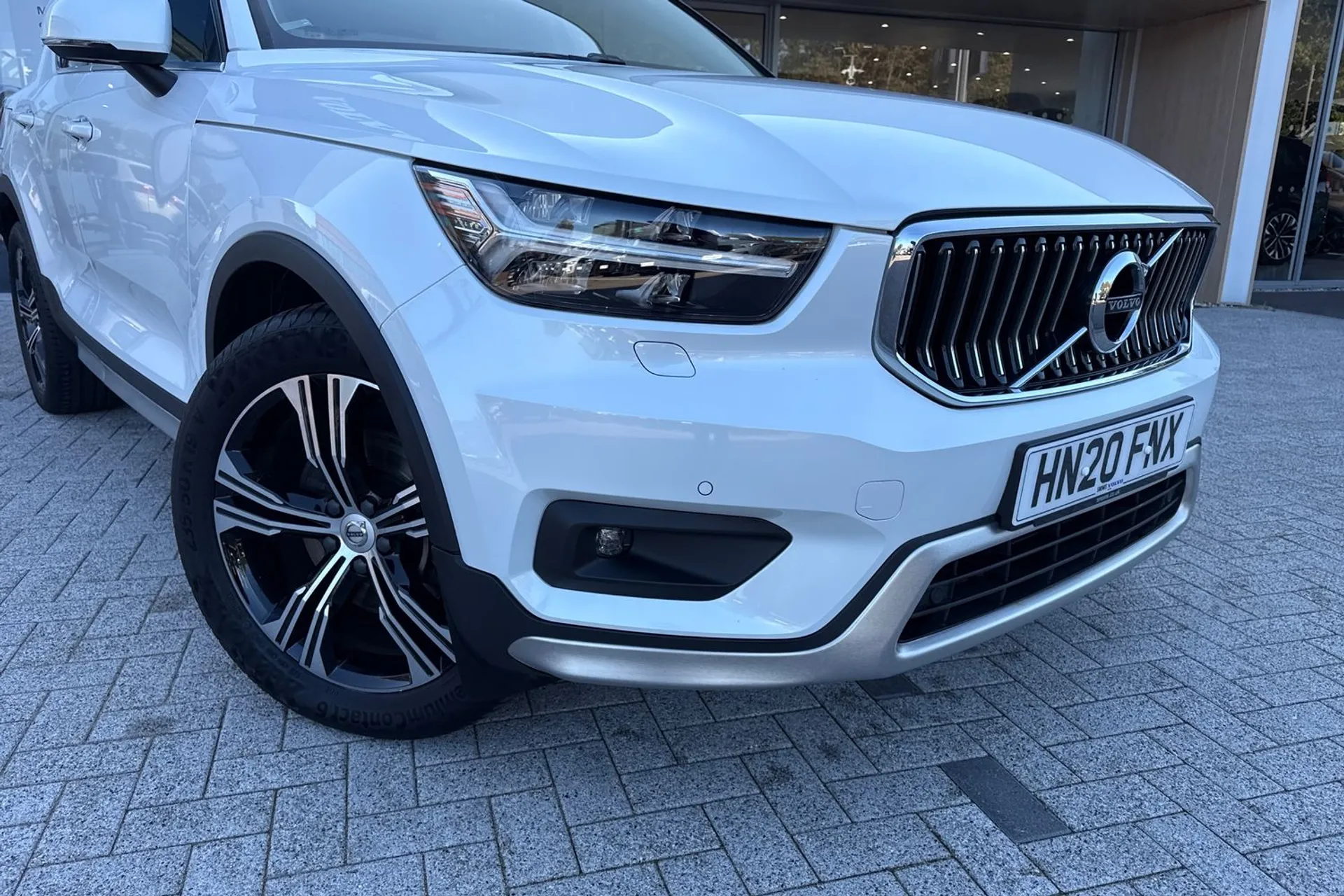Volvo XC40 thumbnail image number 6